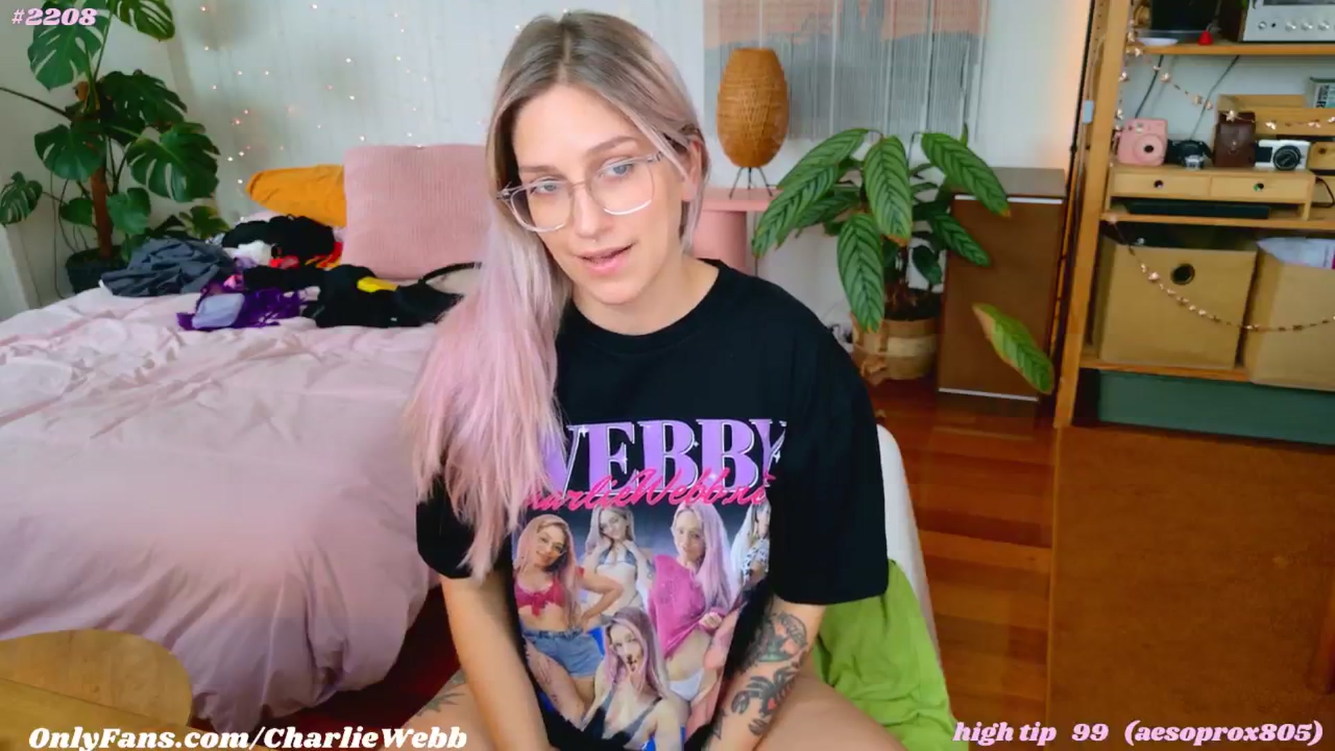 Gallery image thumbnail from CharlieWebb's myfreecams stream on, 01/06/2025, 02:10 image 12 of 20