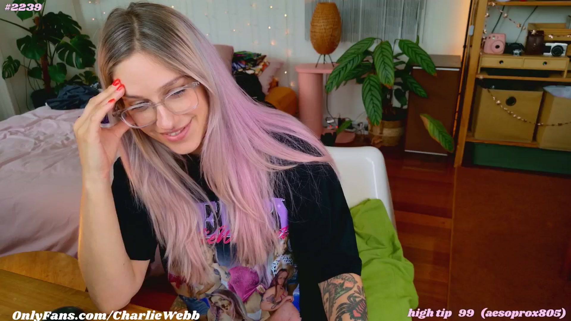Gallery image thumbnail from CharlieWebb's myfreecams stream on, 01/06/2025, 02:10 image 8 of 20