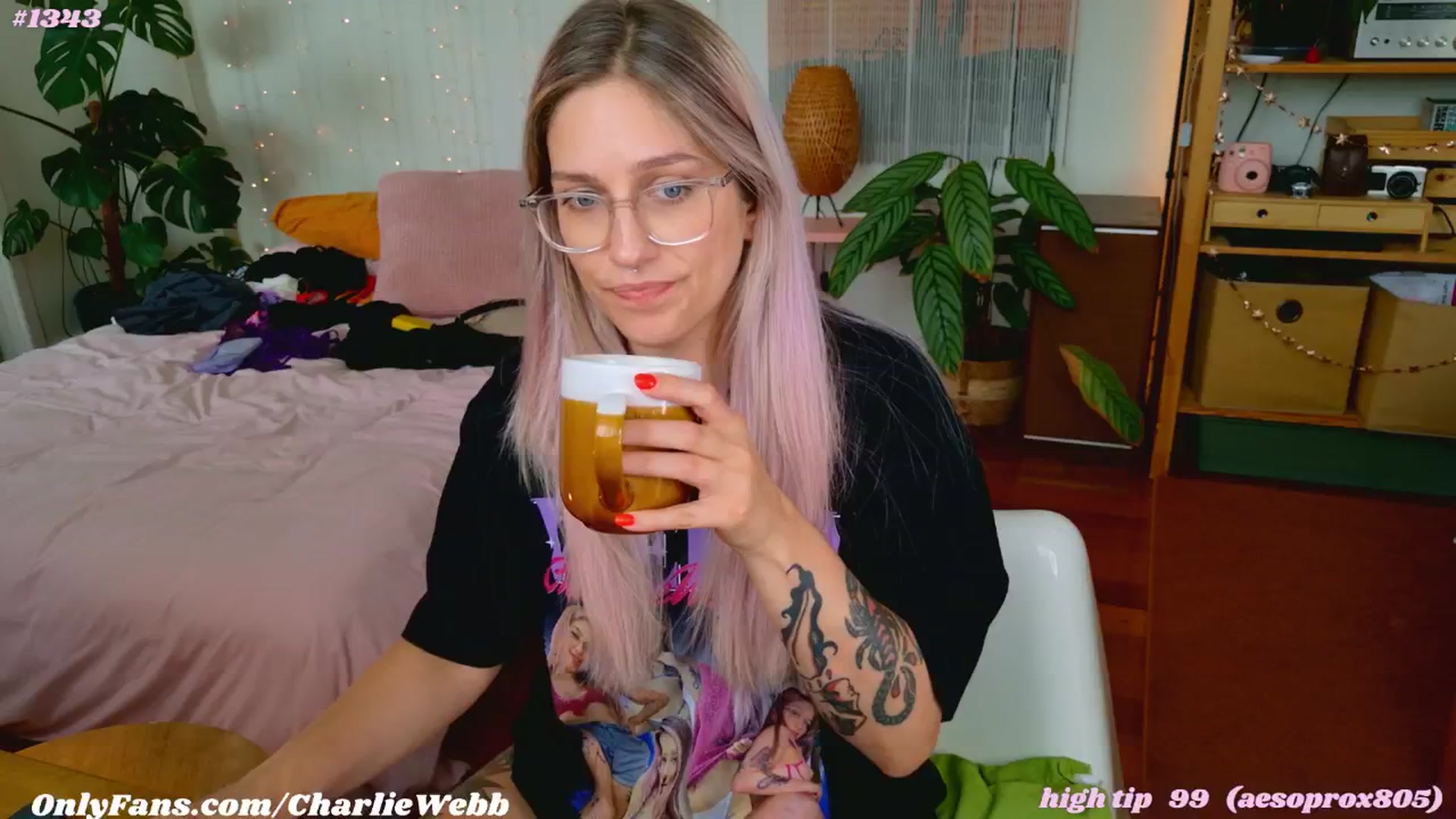 Gallery image thumbnail from CharlieWebb's myfreecams stream on, 01/06/2025, 04:26 image 1 of 20