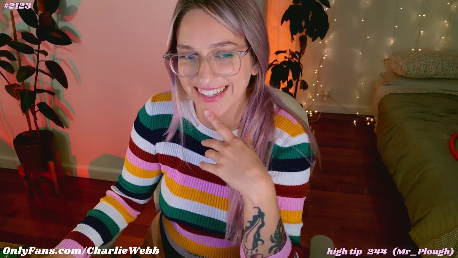 Gallery image thumbnail from CharlieWebb's myfreecams stream on, 05/13/2025, 09:43 image 10 of 20