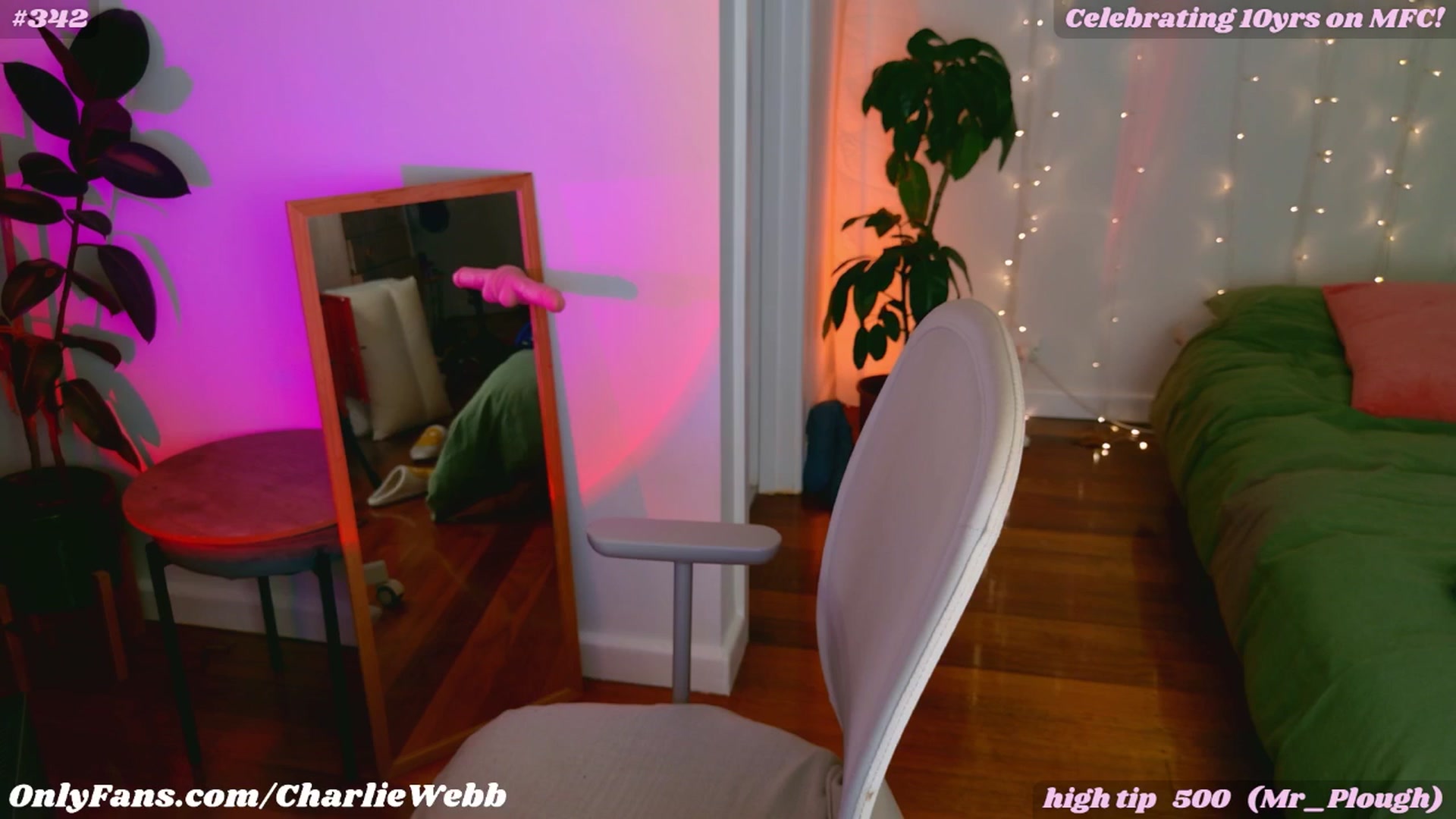 Gallery image thumbnail from CharlieWebb's myfreecams stream on, 06/19/2025, 09:20 image 17 of 20