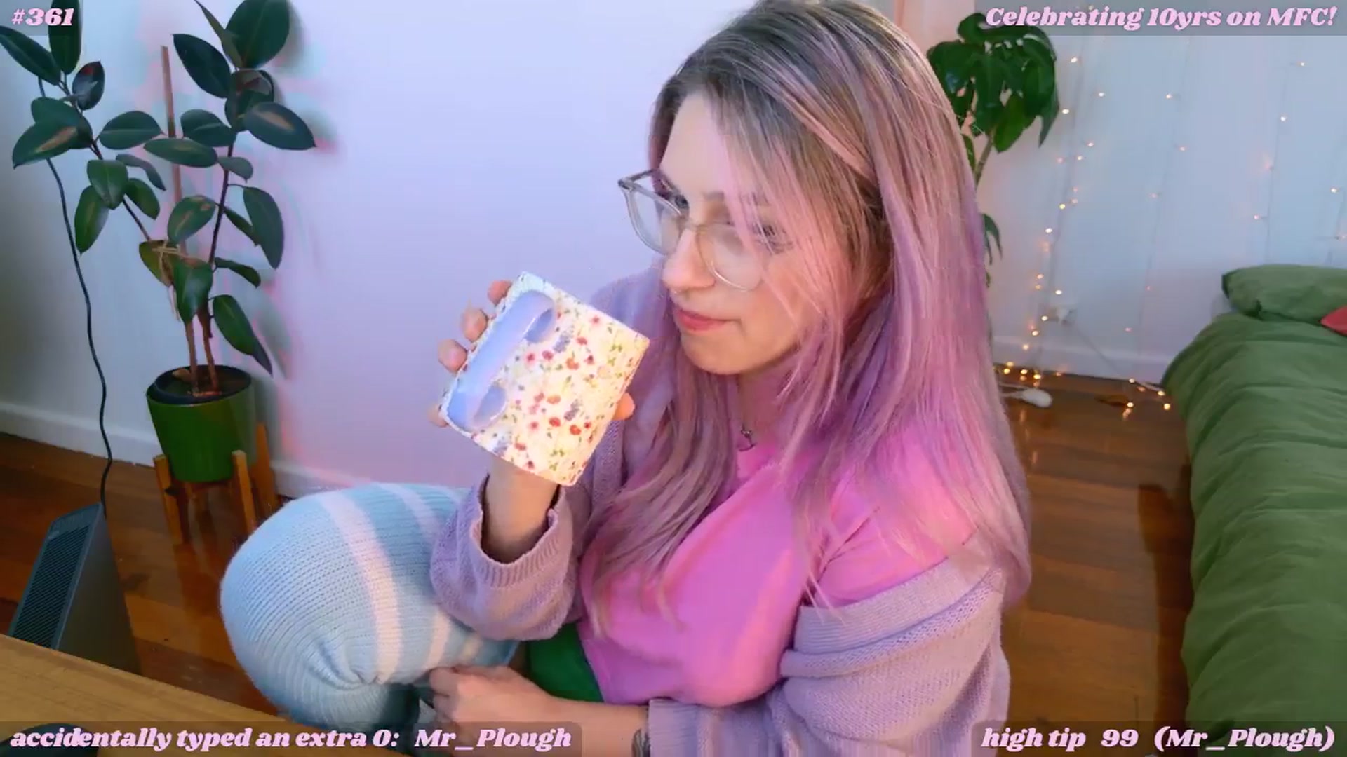 Gallery image thumbnail from CharlieWebb's myfreecams stream on, 06/30/2025, 04:22 image 4 of 20