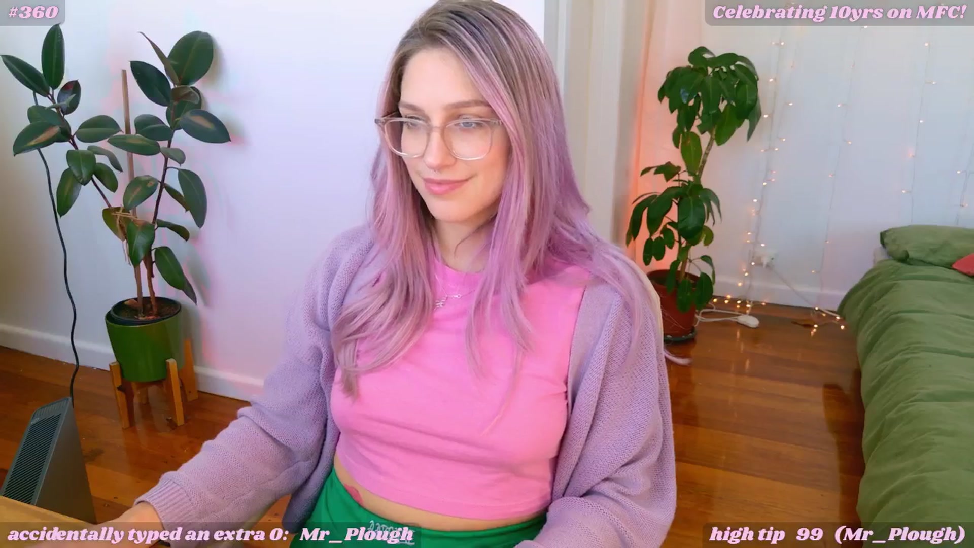 Gallery image thumbnail from CharlieWebb's myfreecams stream on, 06/30/2025, 04:22 image 12 of 20