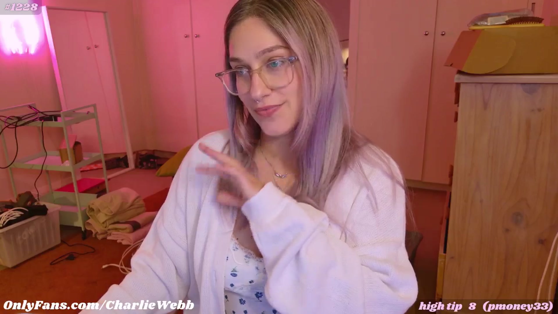 Gallery image thumbnail from CharlieWebb's myfreecams stream on, 07/27/2025, 07:38 image 6 of 20