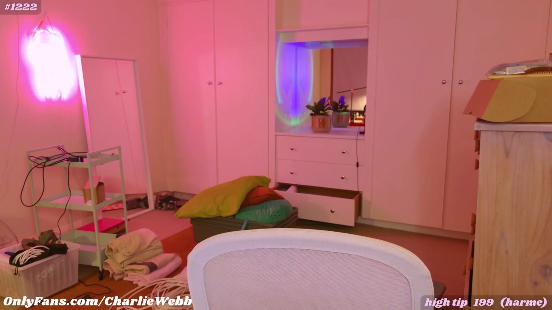 Gallery image thumbnail from CharlieWebb's myfreecams stream on, 07/27/2025, 07:38 image 18 of 20