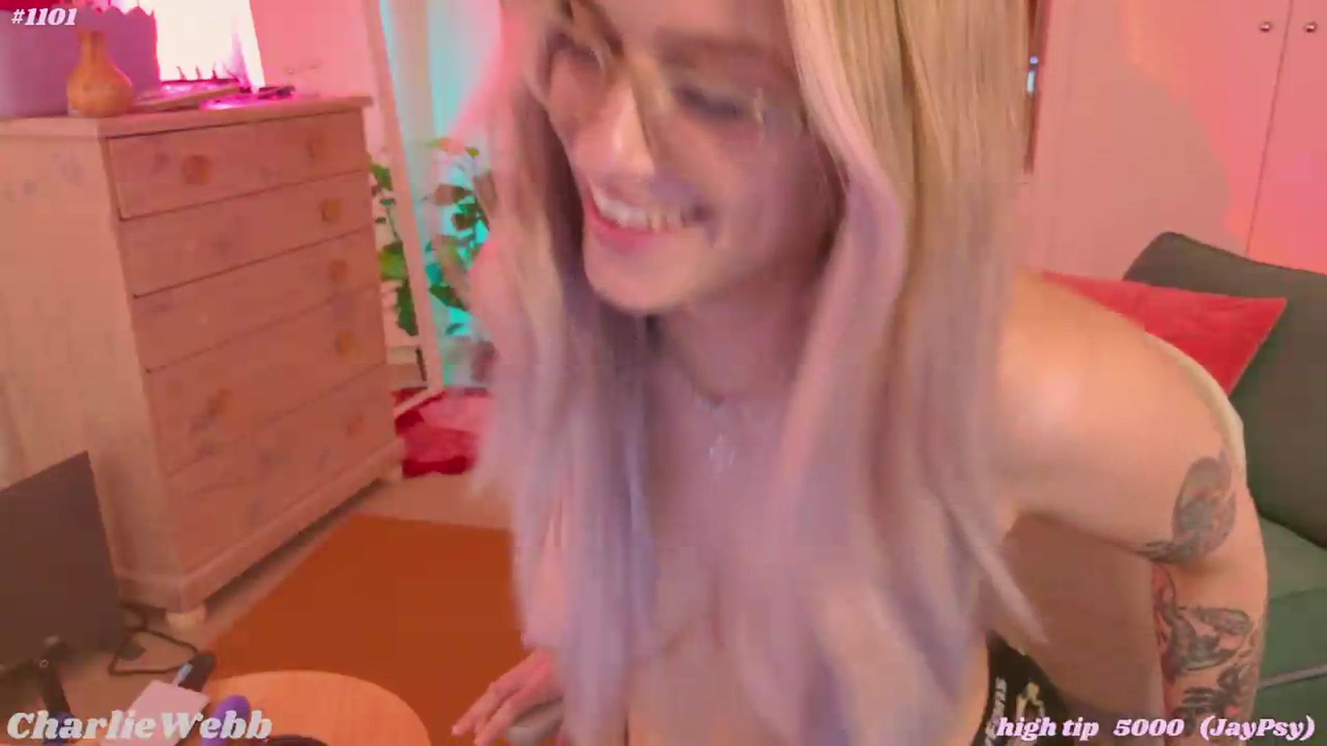 Gallery image thumbnail from CharlieWebb's myfreecams stream on, 07/16/2026, 10:39 image 16 of 20