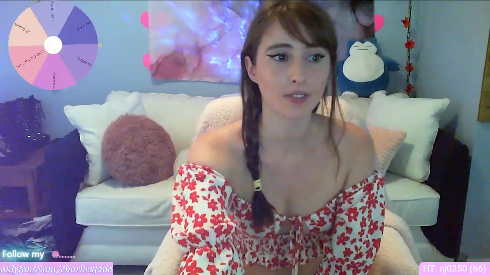 Gallery image thumbnail from Charliexjade's myfreecams stream on, 04/14/2023, 19:28 image 6 of 20