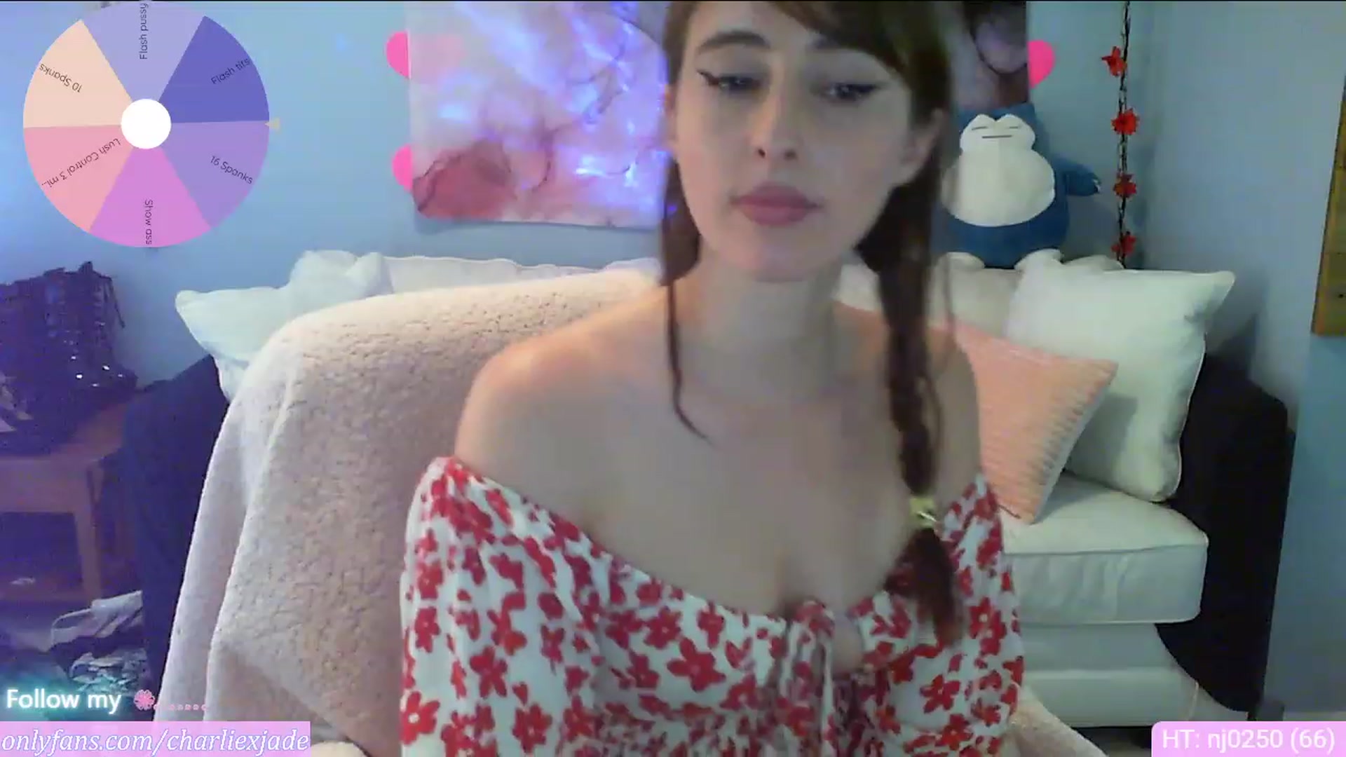 Gallery image thumbnail from Charliexjade's myfreecams stream on, 04/14/2023, 19:28 image 11 of 20