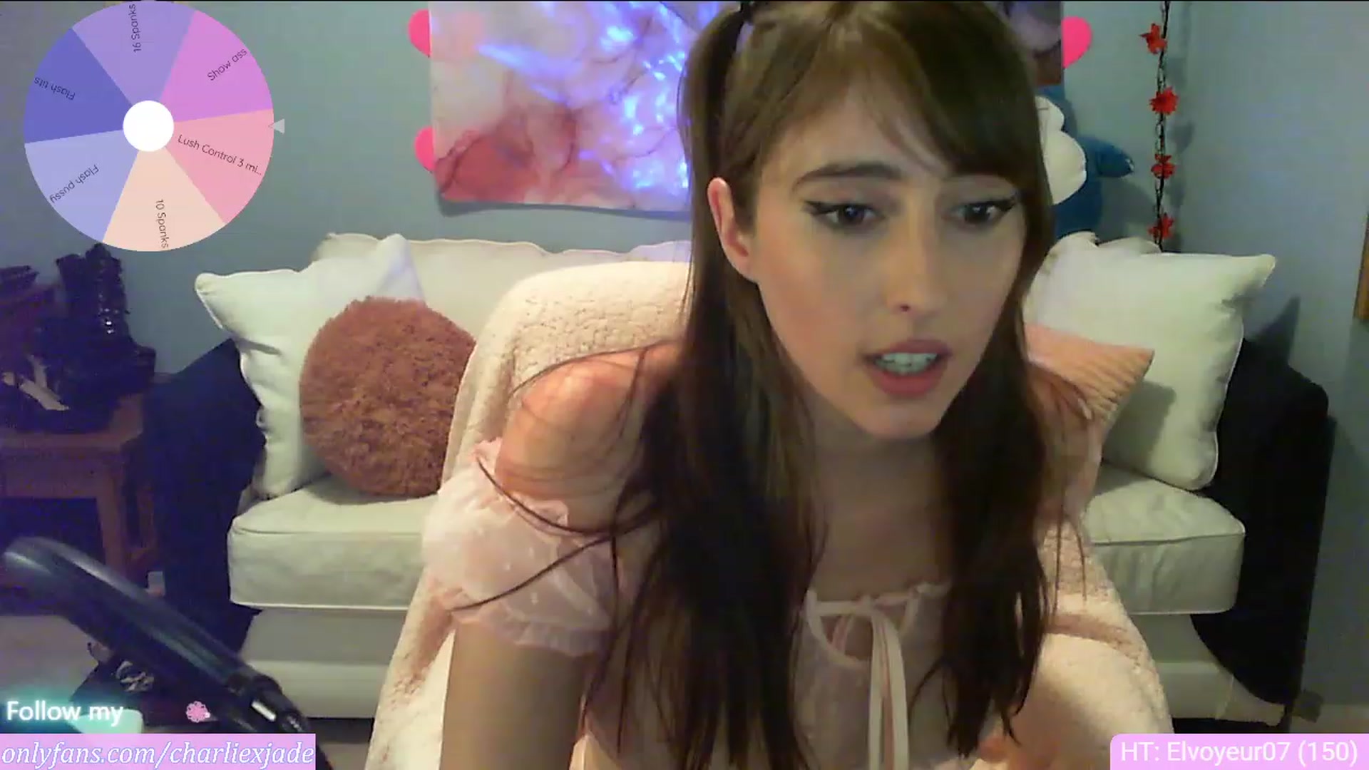 Gallery image thumbnail from Charliexjade's myfreecams stream on, 04/18/2023, 02:29 image 3 of 20