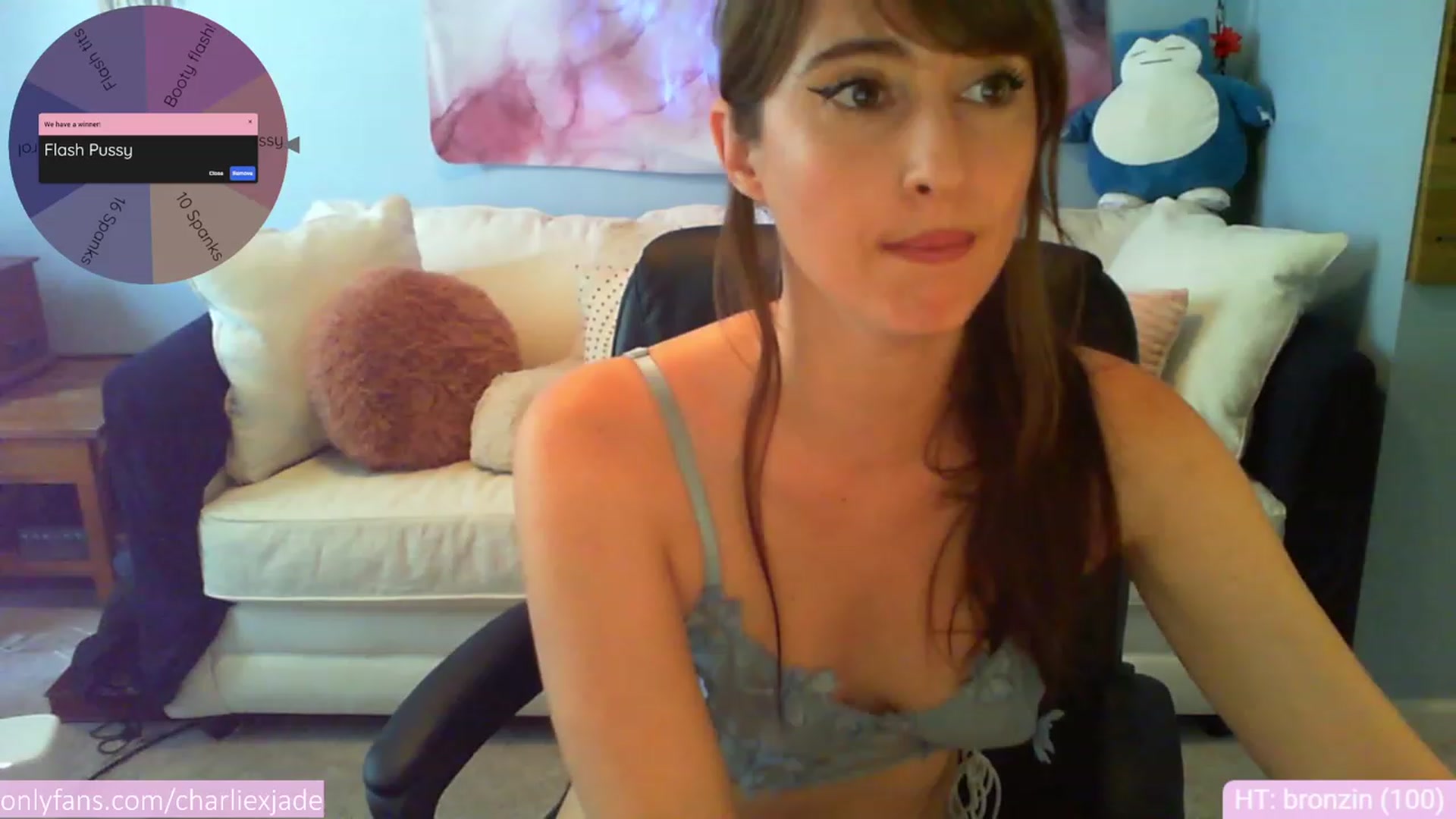 Gallery image thumbnail from Charliexjade's myfreecams stream on, 05/12/2023, 14:36 image 18 of 20