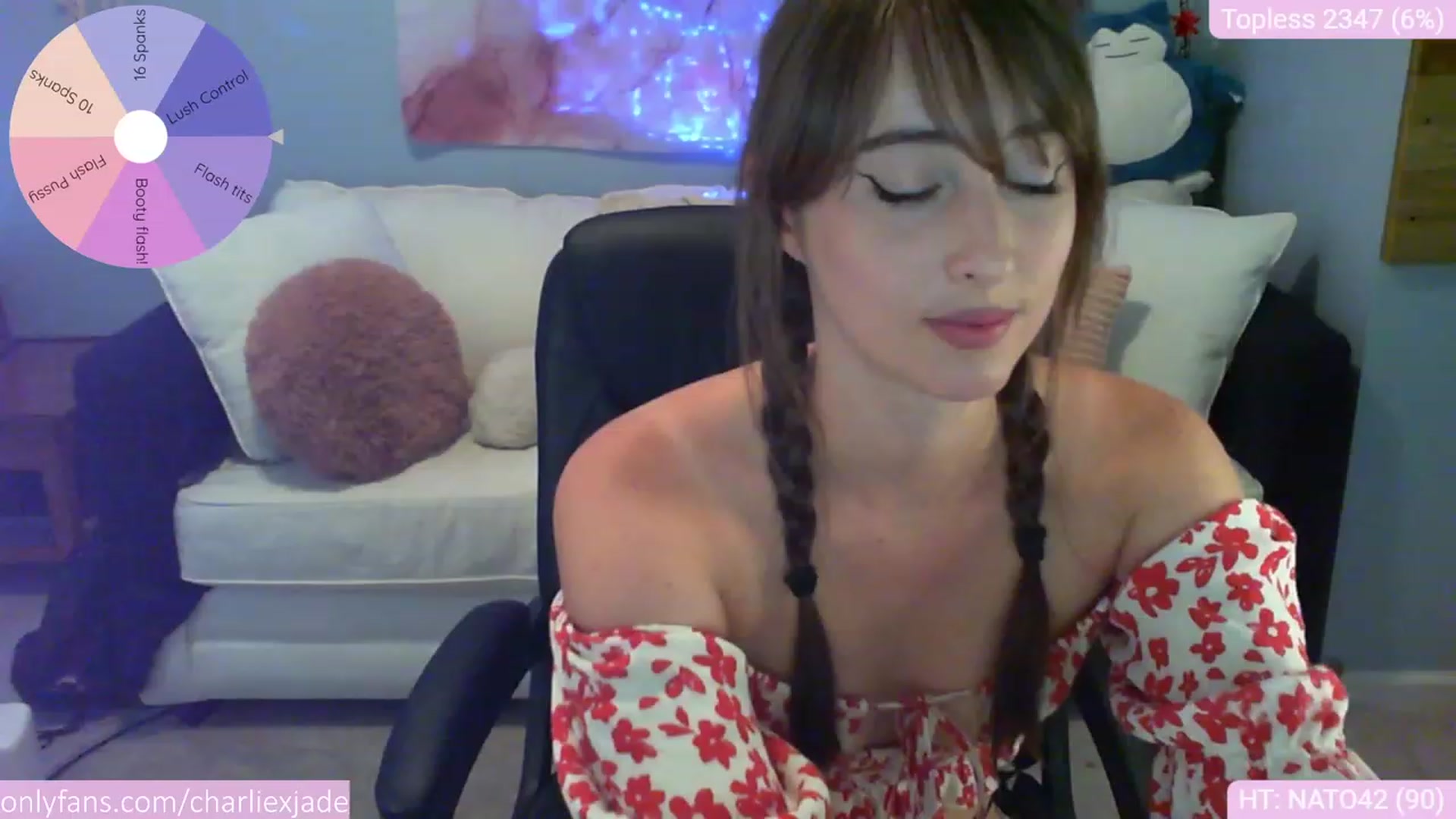 Gallery image thumbnail from Charliexjade's myfreecams stream on, 05/26/2023, 18:27 image 2 of 20