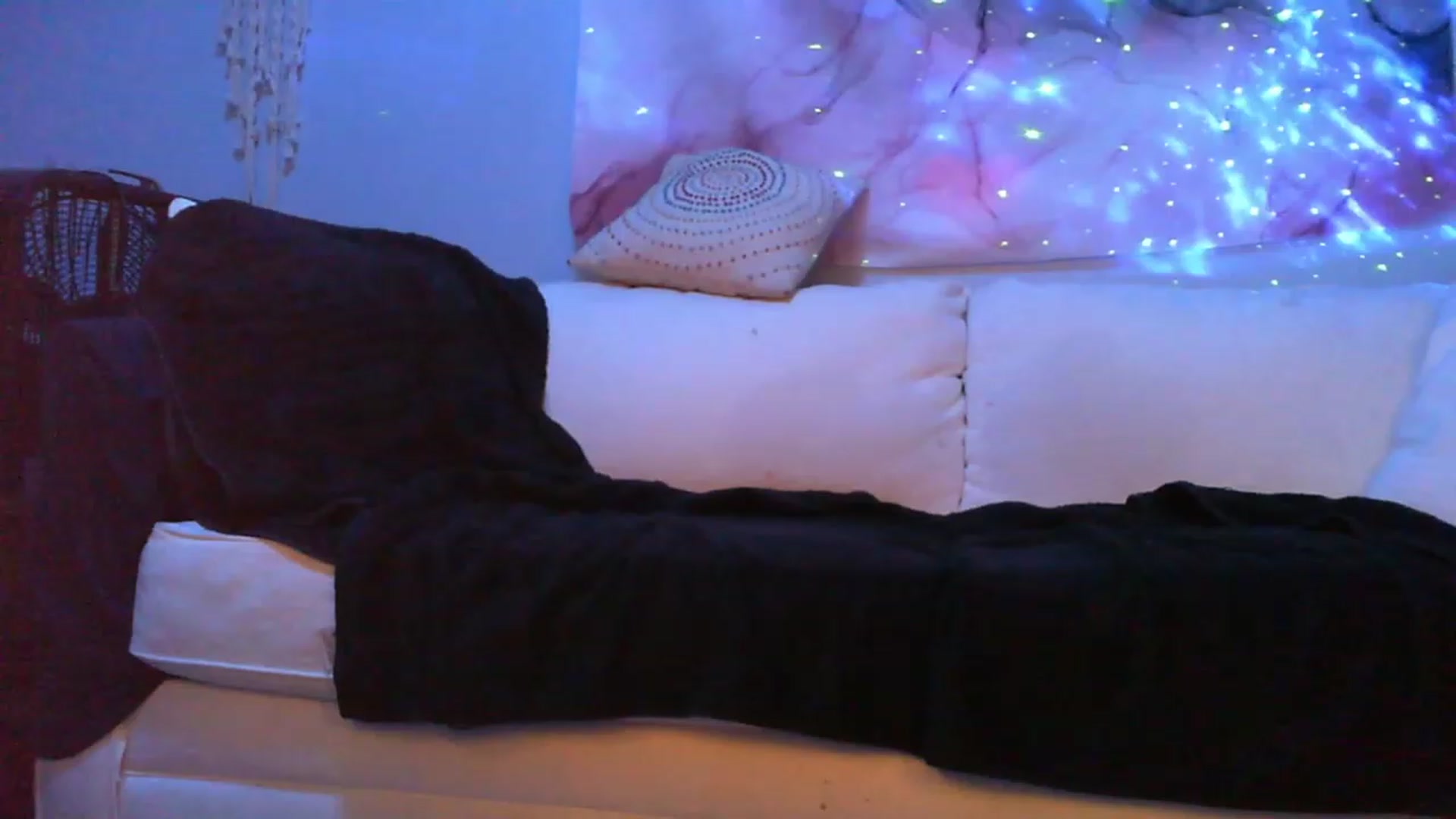 Gallery image thumbnail from Charliexjade's myfreecams stream on, 08/27/2023, 06:30 image 6 of 20