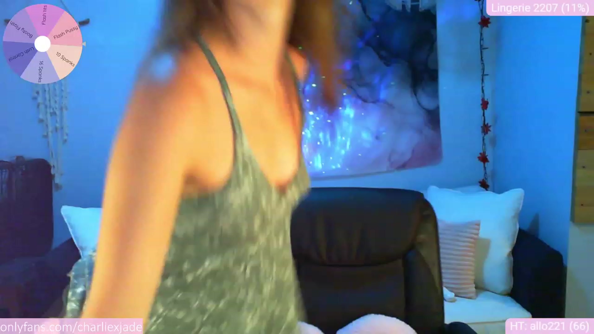 Gallery image thumbnail from Charliexjade's myfreecams stream on, 08/31/2023, 04:23 image 8 of 20