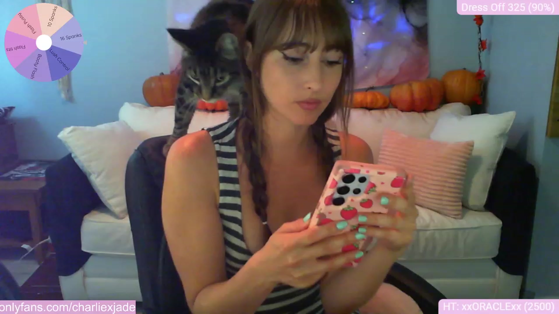 Gallery image thumbnail from Charliexjade's myfreecams stream on, 10/04/2023, 18:37 image 14 of 20