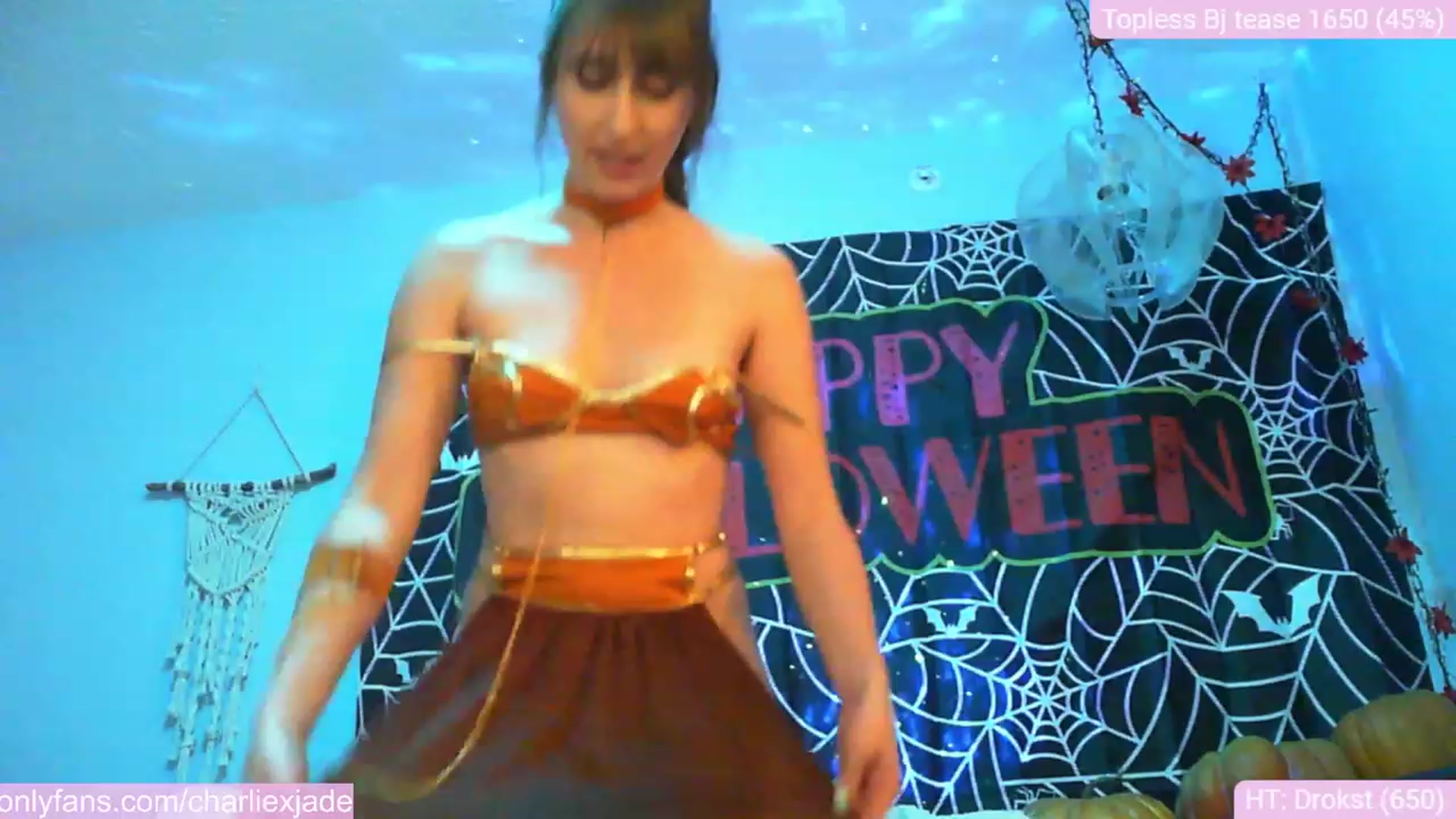 Gallery image thumbnail from Charliexjade's myfreecams stream on, 10/22/2023, 04:10 image 4 of 20
