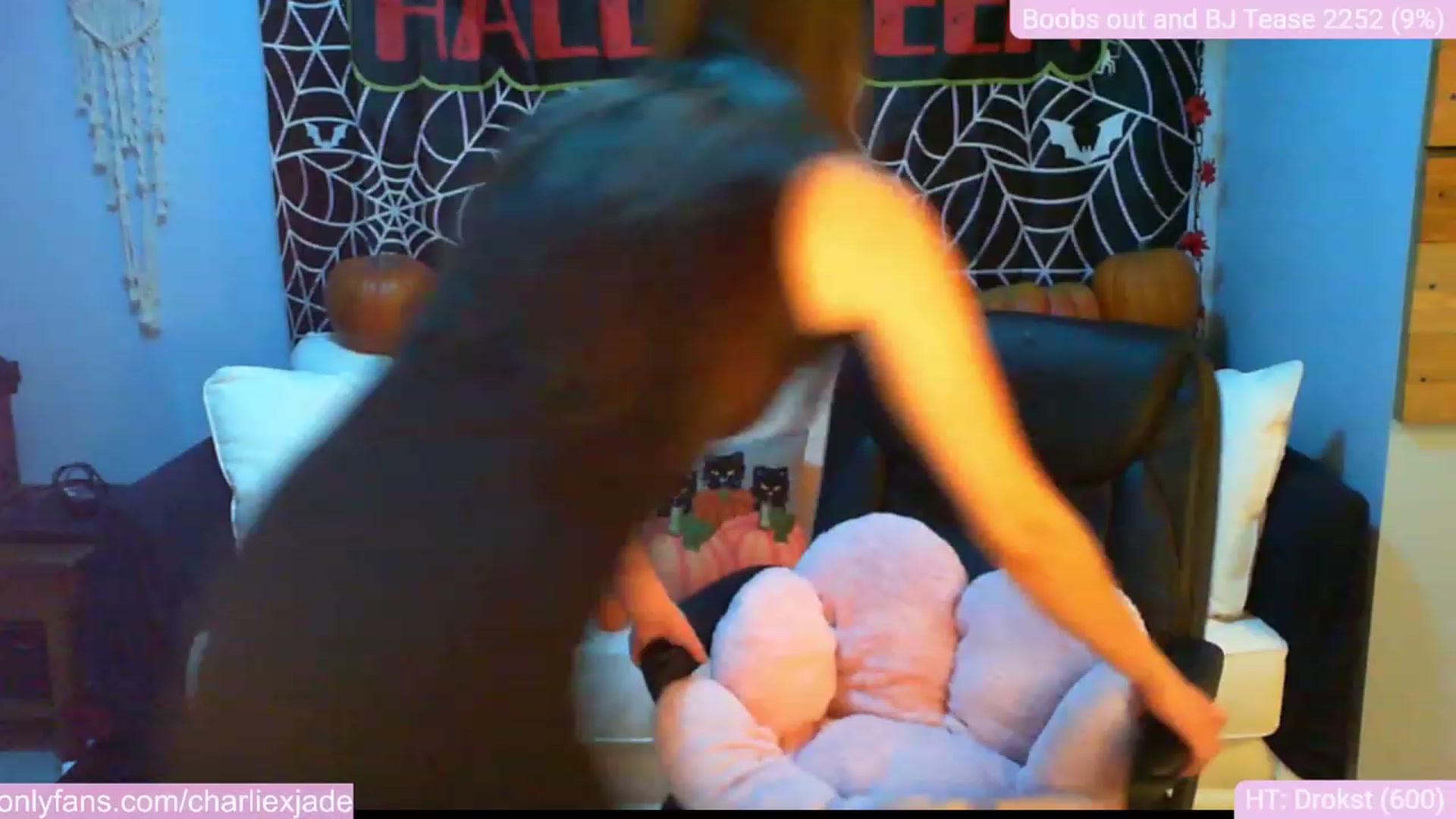 Gallery image thumbnail from Charliexjade's myfreecams stream on, 10/29/2023, 10:28 image 18 of 20