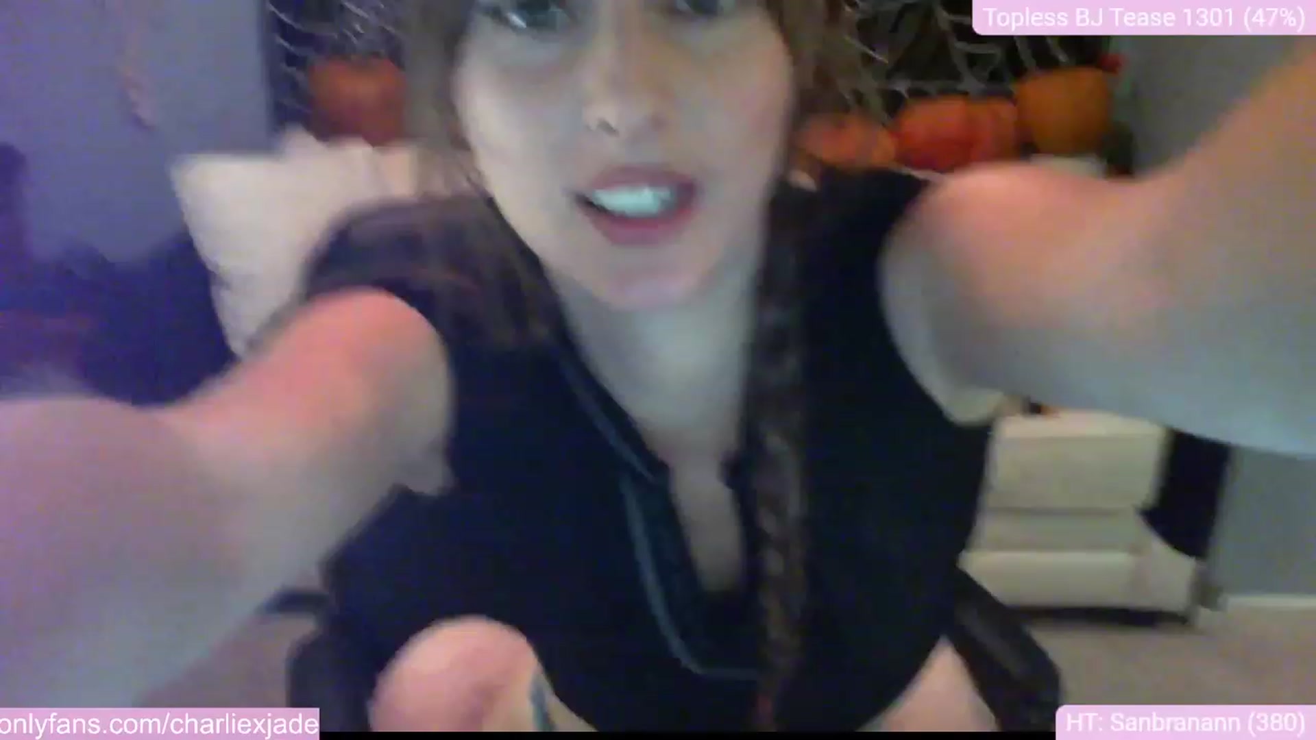 Gallery image thumbnail from Charliexjade's myfreecams stream on, 10/30/2023, 01:37 image 12 of 20