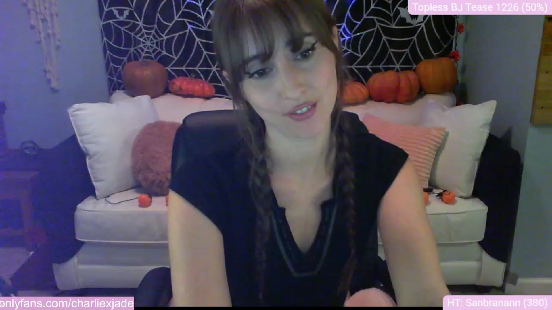 Gallery image thumbnail from Charliexjade's myfreecams stream on, 10/30/2023, 01:37 image 17 of 20