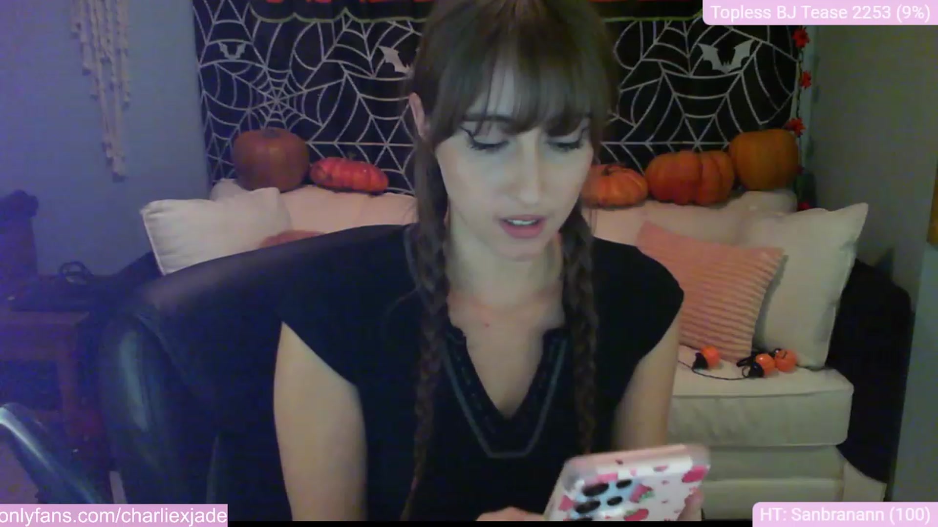 Gallery image thumbnail from Charliexjade's myfreecams stream on, 10/30/2023, 01:37 image 4 of 20
