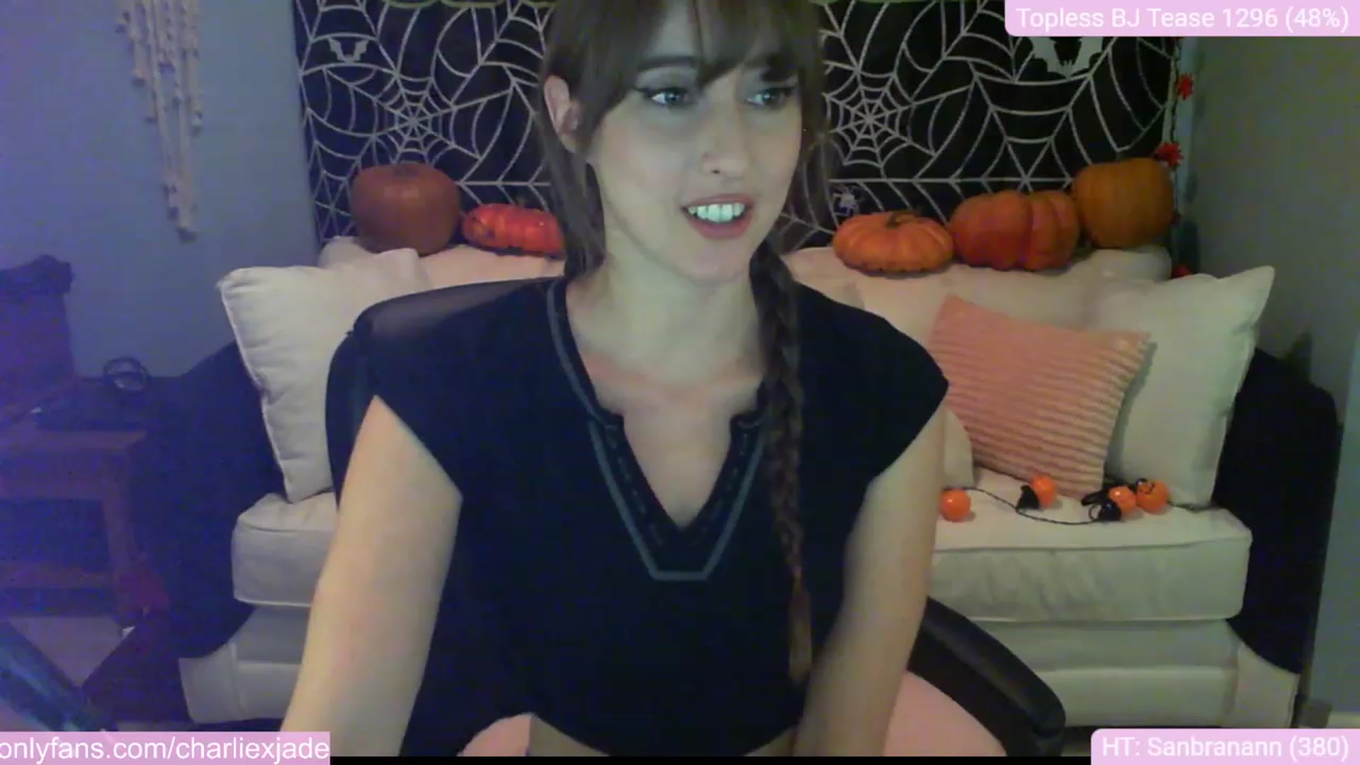 Gallery image thumbnail from Charliexjade's myfreecams stream on, 10/30/2023, 01:37 image 13 of 20