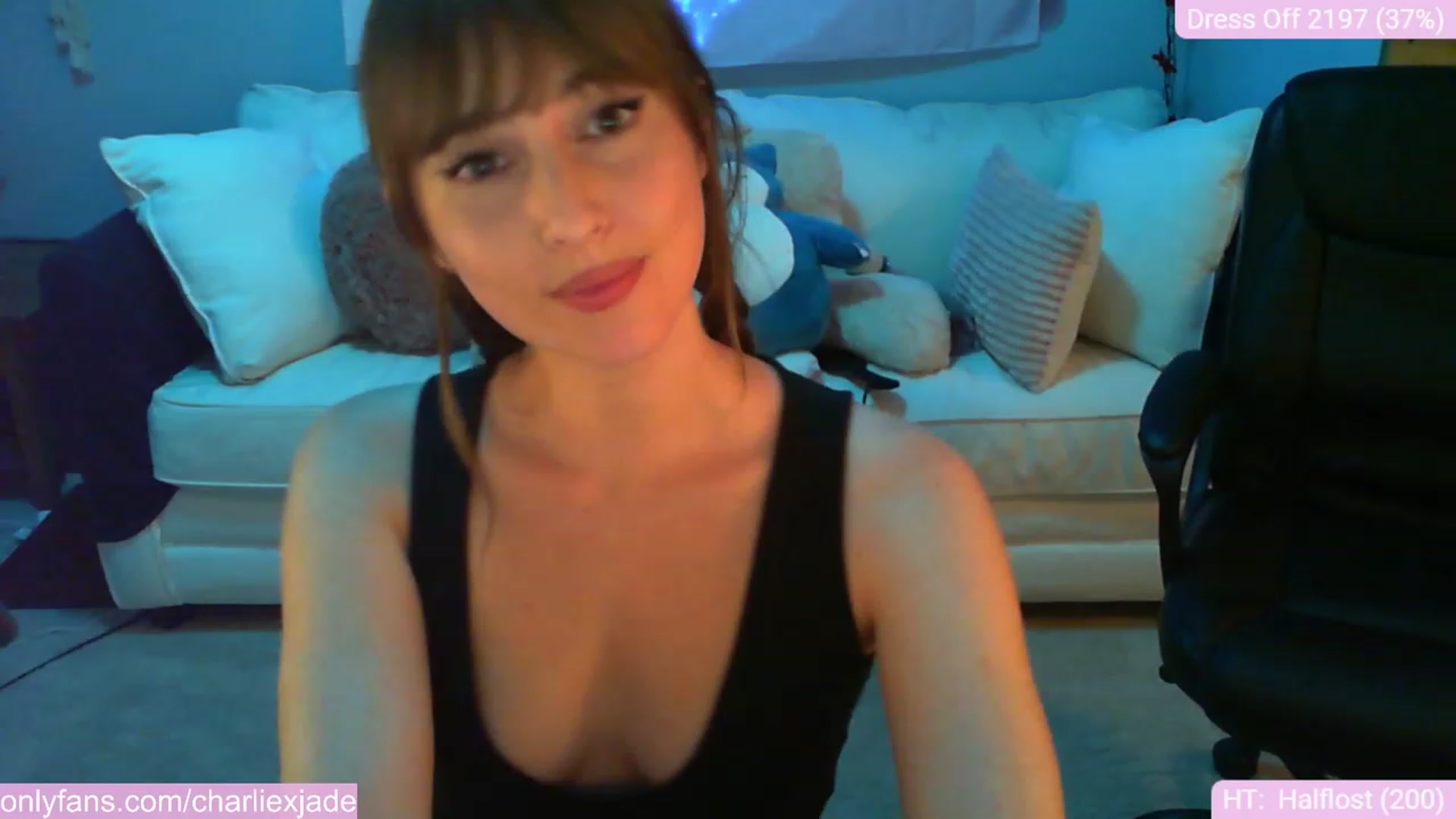 Gallery image thumbnail from Charliexjade's myfreecams stream on, 12/01/2023, 06:06 image 10 of 20