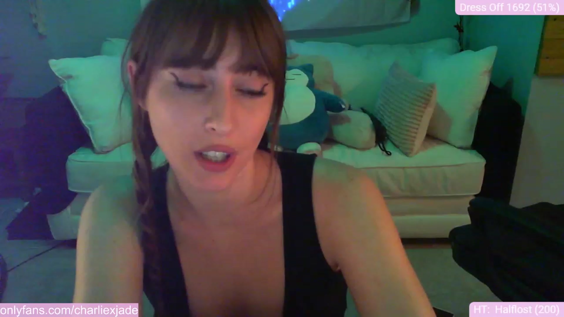 Gallery image thumbnail from Charliexjade's myfreecams stream on, 12/01/2023, 06:06 image 19 of 20