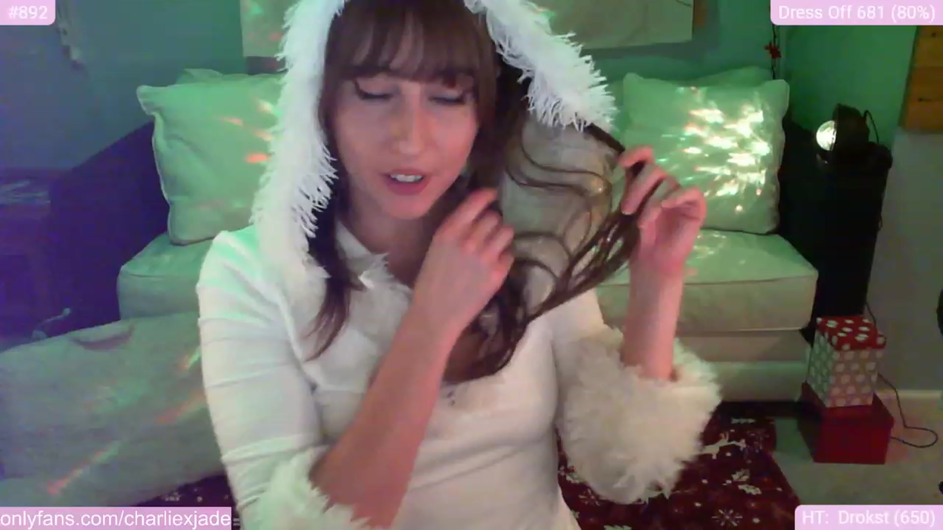 Gallery image thumbnail from Charliexjade's myfreecams stream on, 12/13/2023, 04:44 image 14 of 20