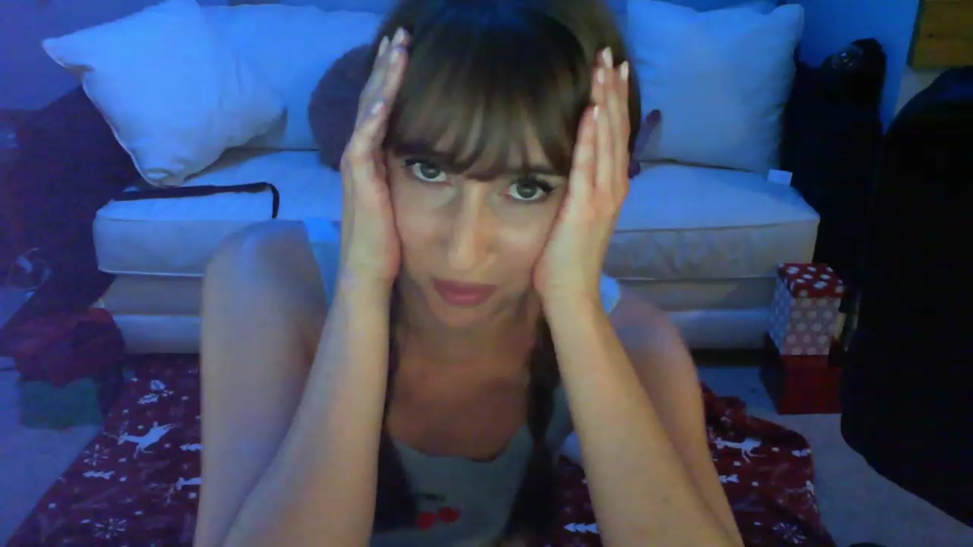 Gallery image thumbnail from Charliexjade's myfreecams stream on, 12/14/2023, 04:38 image 5 of 20