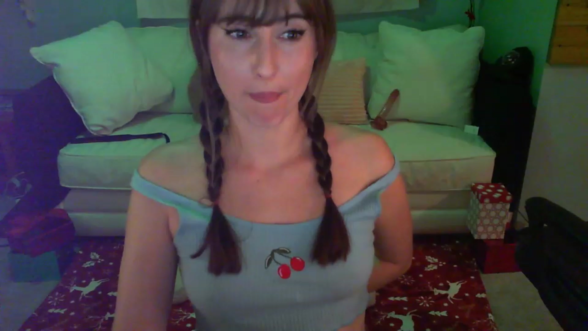 Gallery image thumbnail from Charliexjade's myfreecams stream on, 12/14/2023, 04:38 image 7 of 20