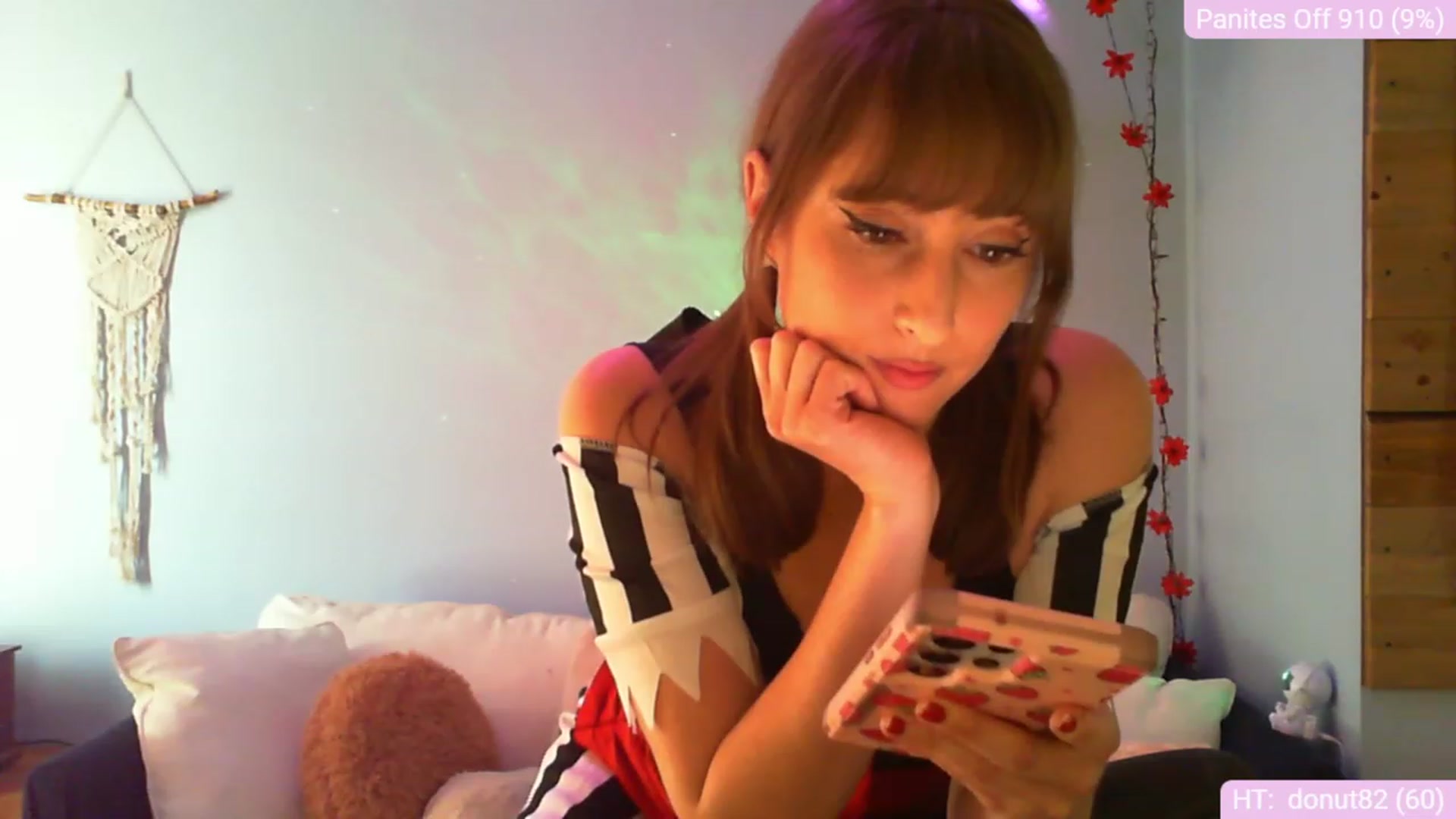 Gallery image thumbnail from Charliexjade's myfreecams stream on, 03/10/2024, 22:13 image 12 of 20
