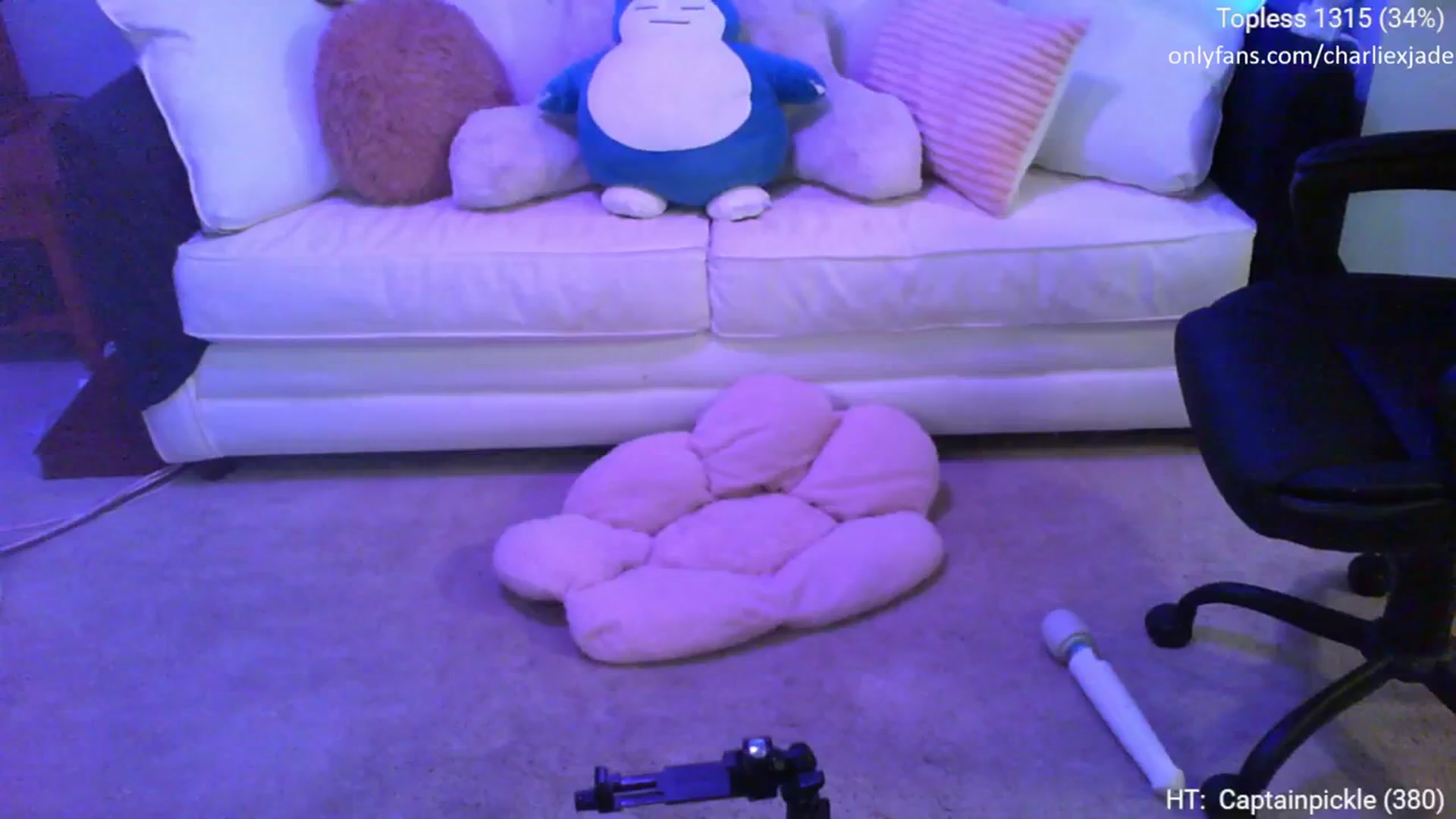 Gallery image thumbnail from Charliexjade's myfreecams stream on, 03/14/2024, 03:46 image 10 of 20