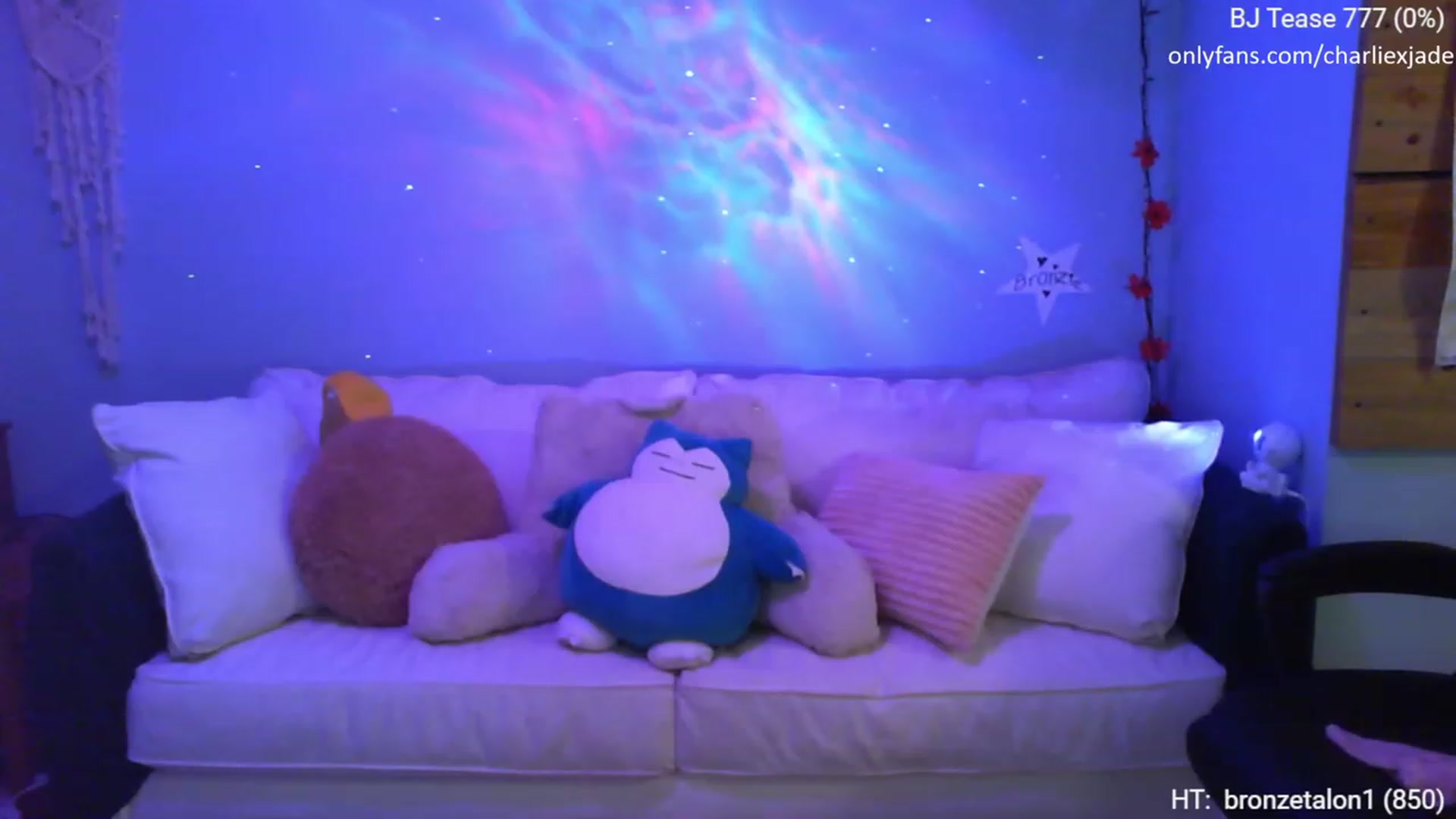 Gallery image thumbnail from Charliexjade's myfreecams stream on, 03/16/2024, 07:03 image 6 of 20