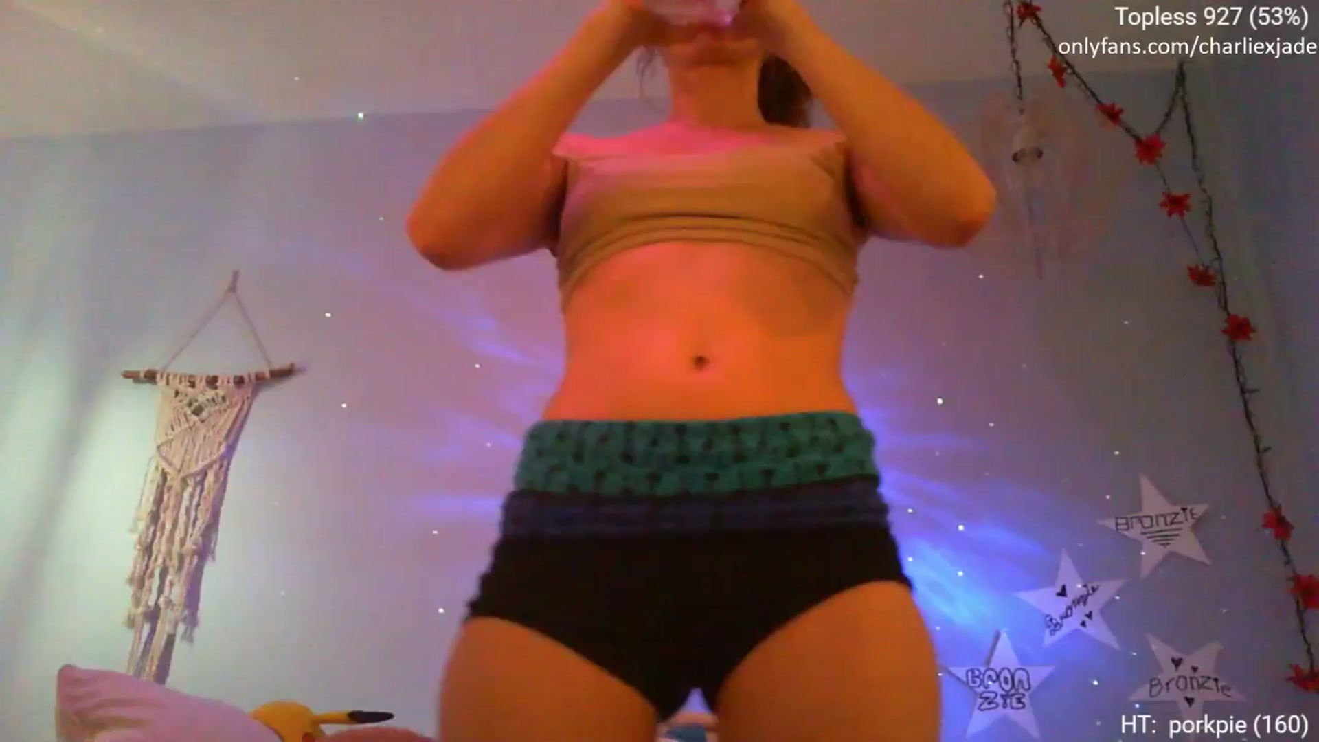 Gallery image thumbnail from Charliexjade's myfreecams stream on, 03/21/2024, 17:50 image 8 of 20
