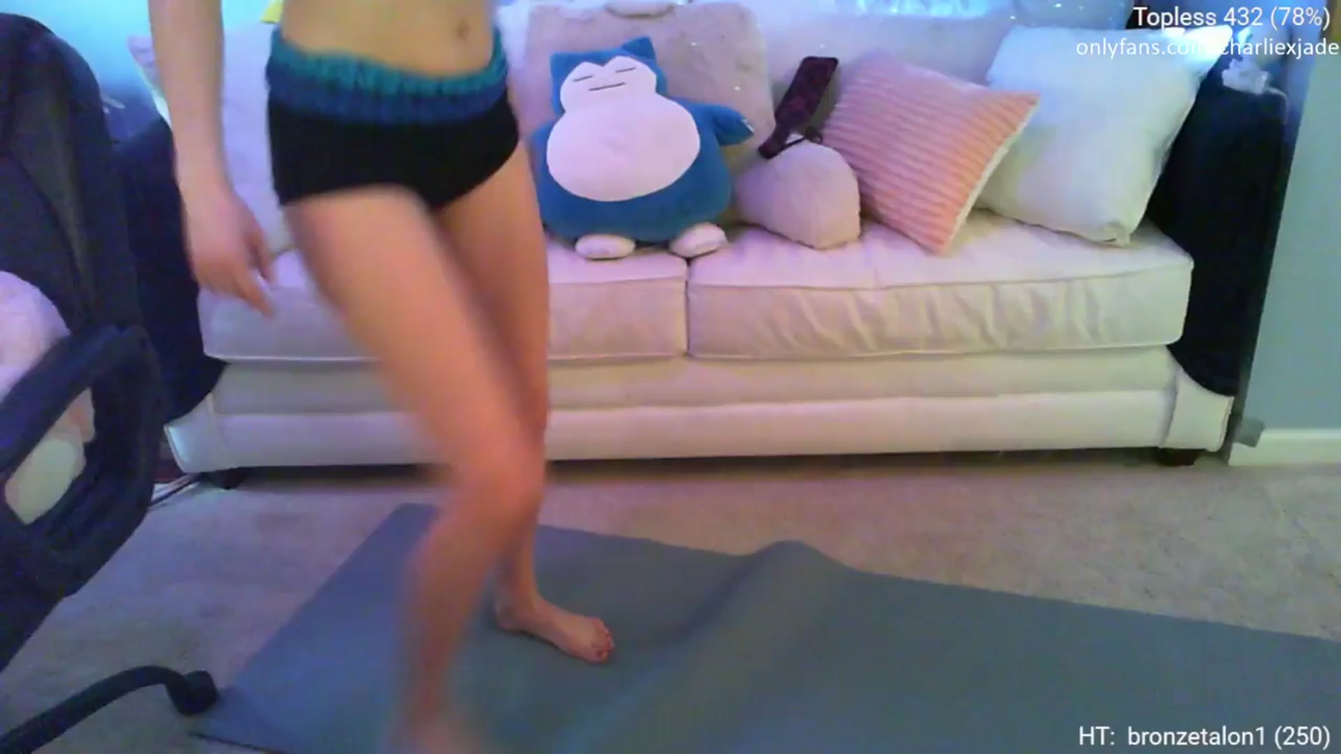Gallery image thumbnail from Charliexjade's myfreecams stream on, 03/21/2024, 17:50 image 10 of 20