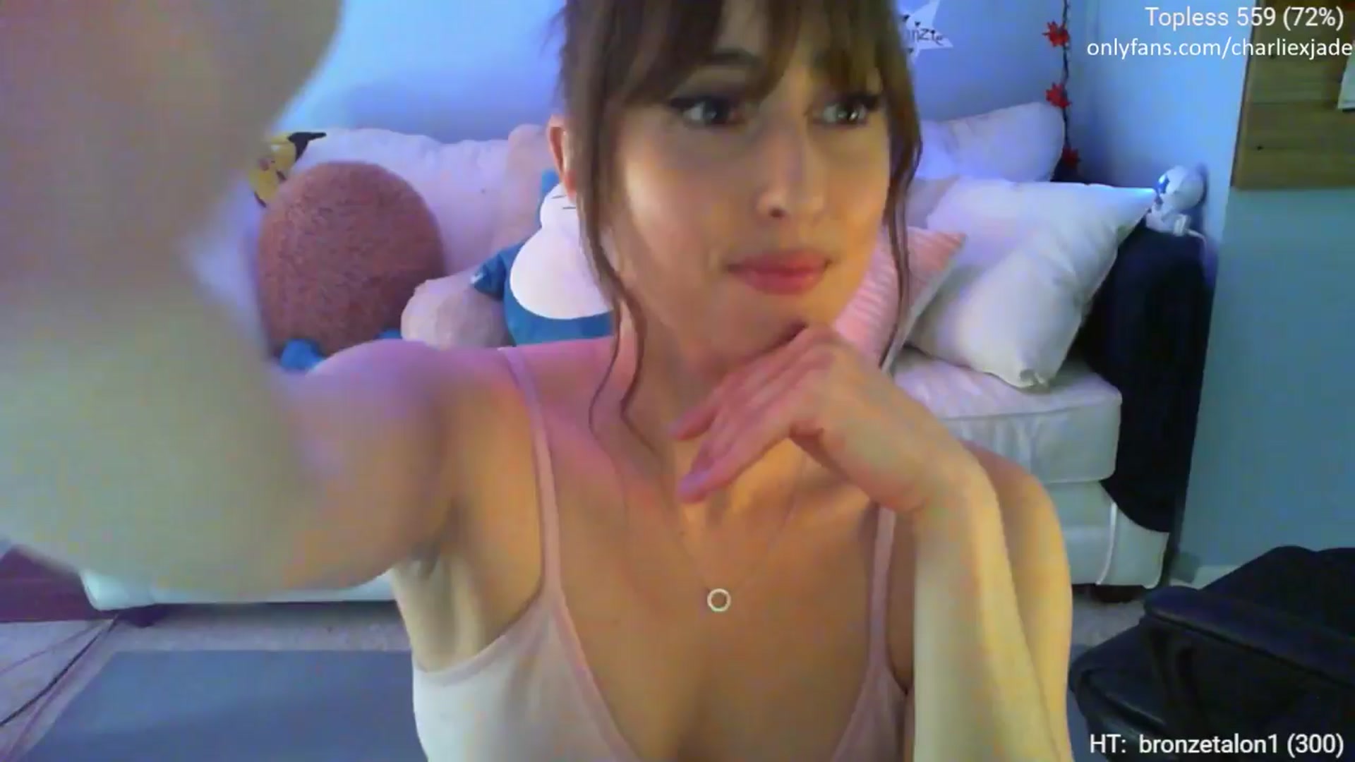 Gallery image thumbnail from Charliexjade's myfreecams stream on, 03/28/2024, 20:16 image 15 of 20
