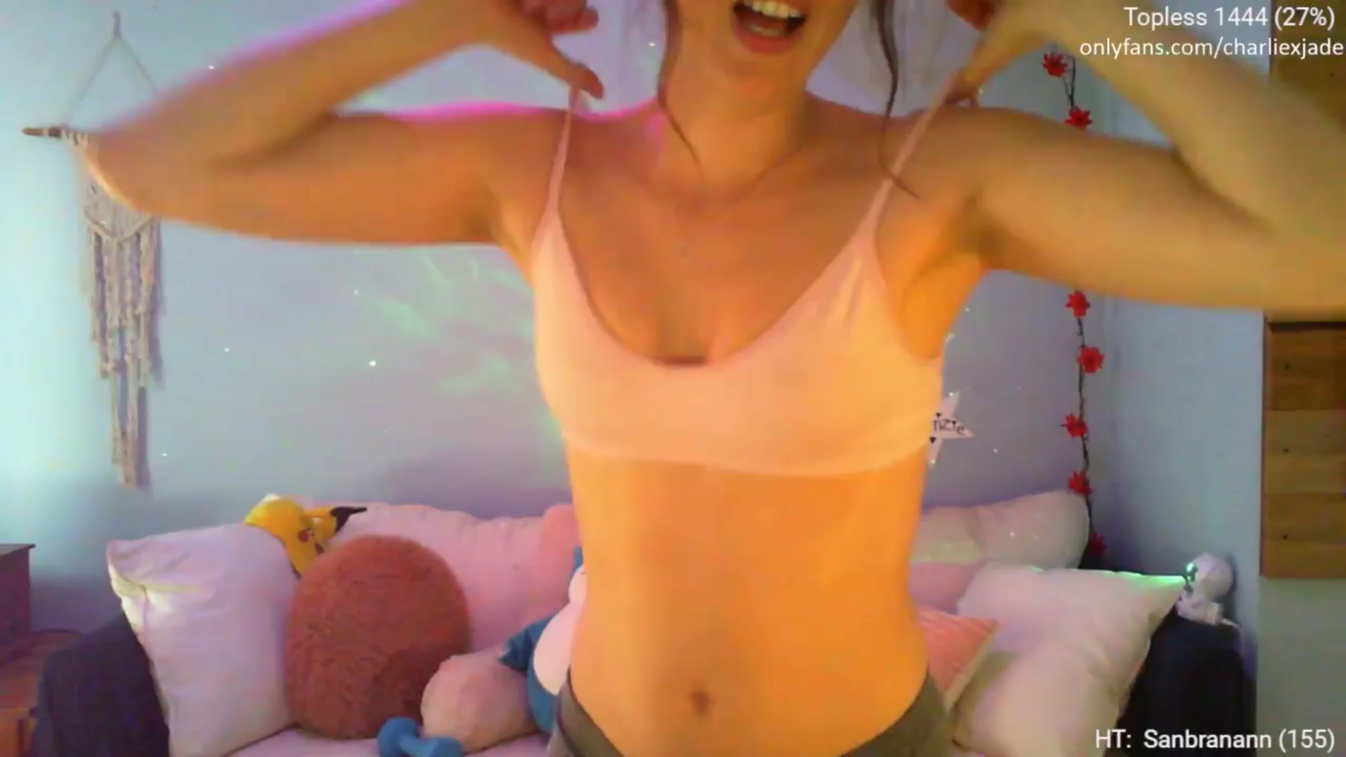 Gallery image thumbnail from Charliexjade's myfreecams stream on, 03/28/2024, 20:16 image 1 of 20