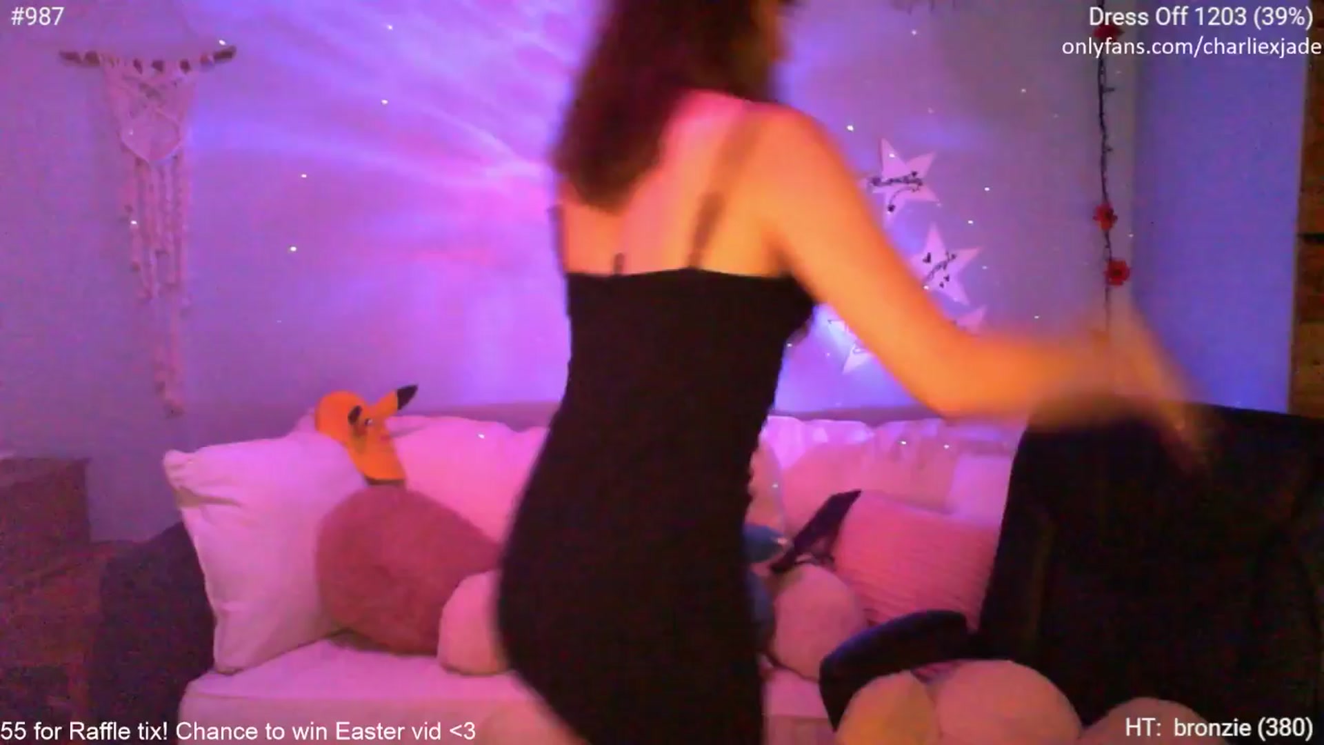 Gallery image thumbnail from Charliexjade's myfreecams stream on, 04/07/2024, 01:52 image 6 of 20