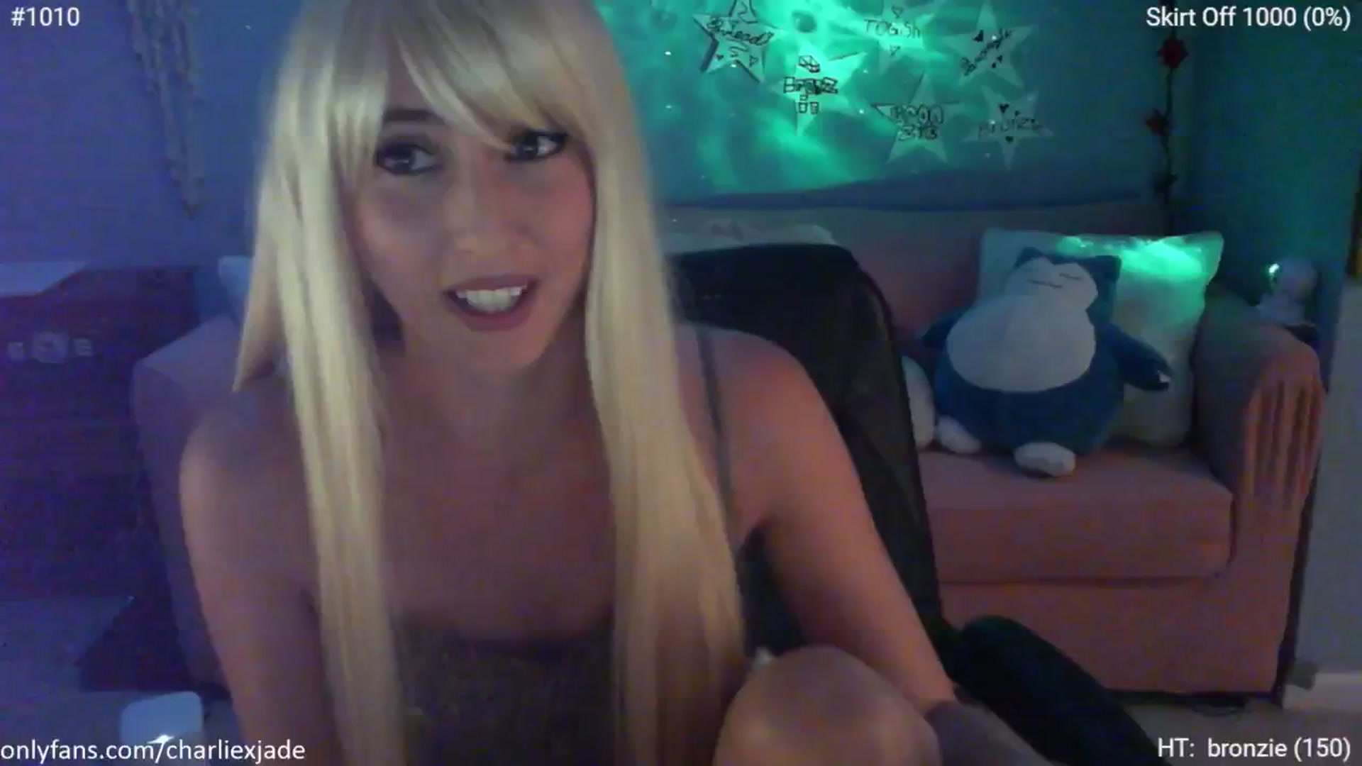 Gallery image thumbnail from Charliexjade's myfreecams stream on, 06/20/2024, 03:27 image 15 of 20