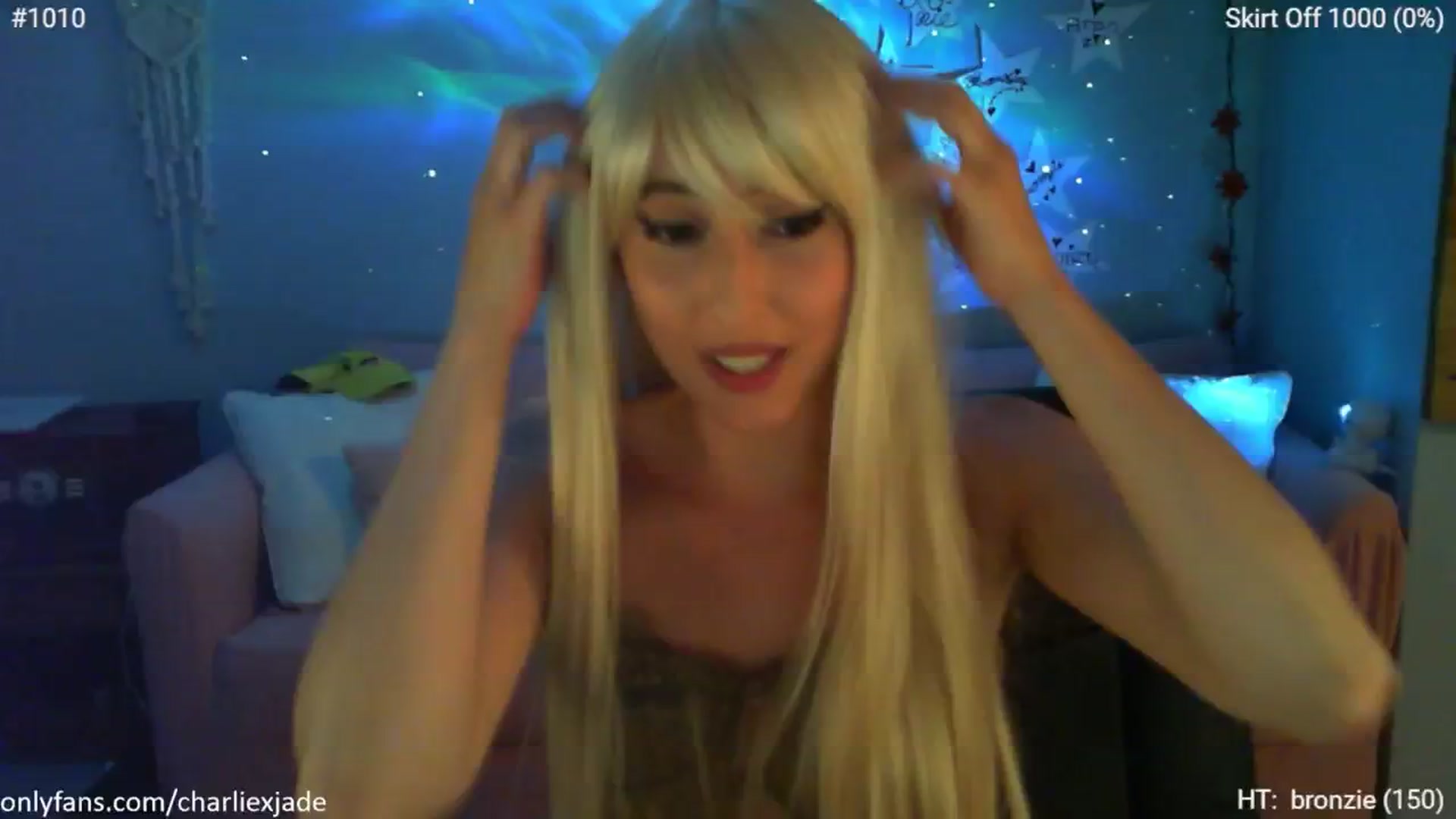 Gallery image thumbnail from Charliexjade's myfreecams stream on, 06/20/2024, 04:02 image 11 of 20