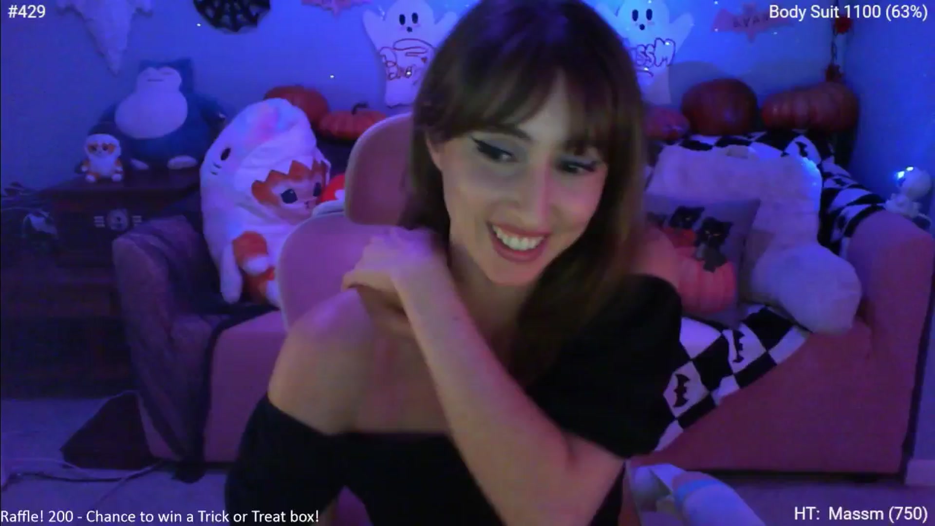 Gallery image thumbnail from Charliexjade's myfreecams stream on, 10/28/2024, 05:13 image 12 of 20