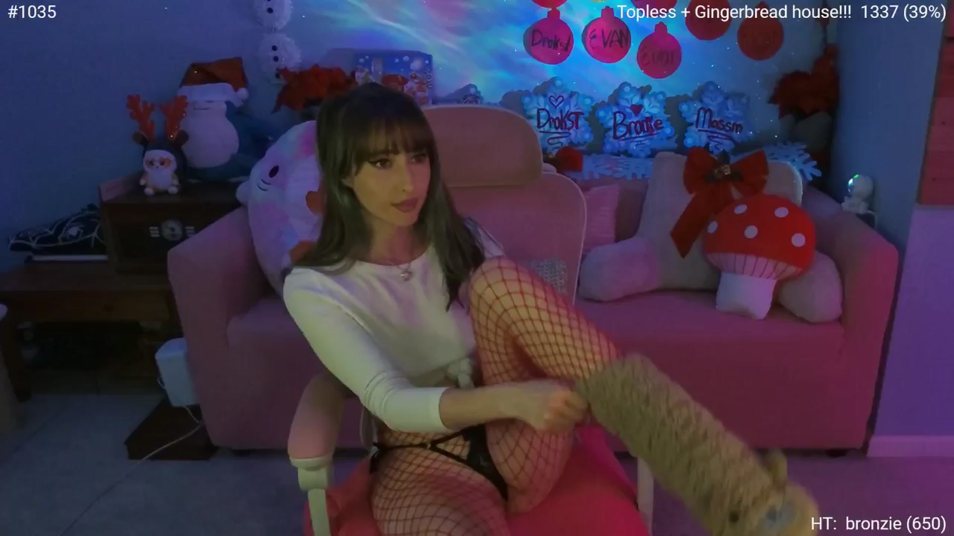 Gallery image thumbnail from Charliexjade's myfreecams stream on, 12/09/2024, 07:16 image 4 of 20