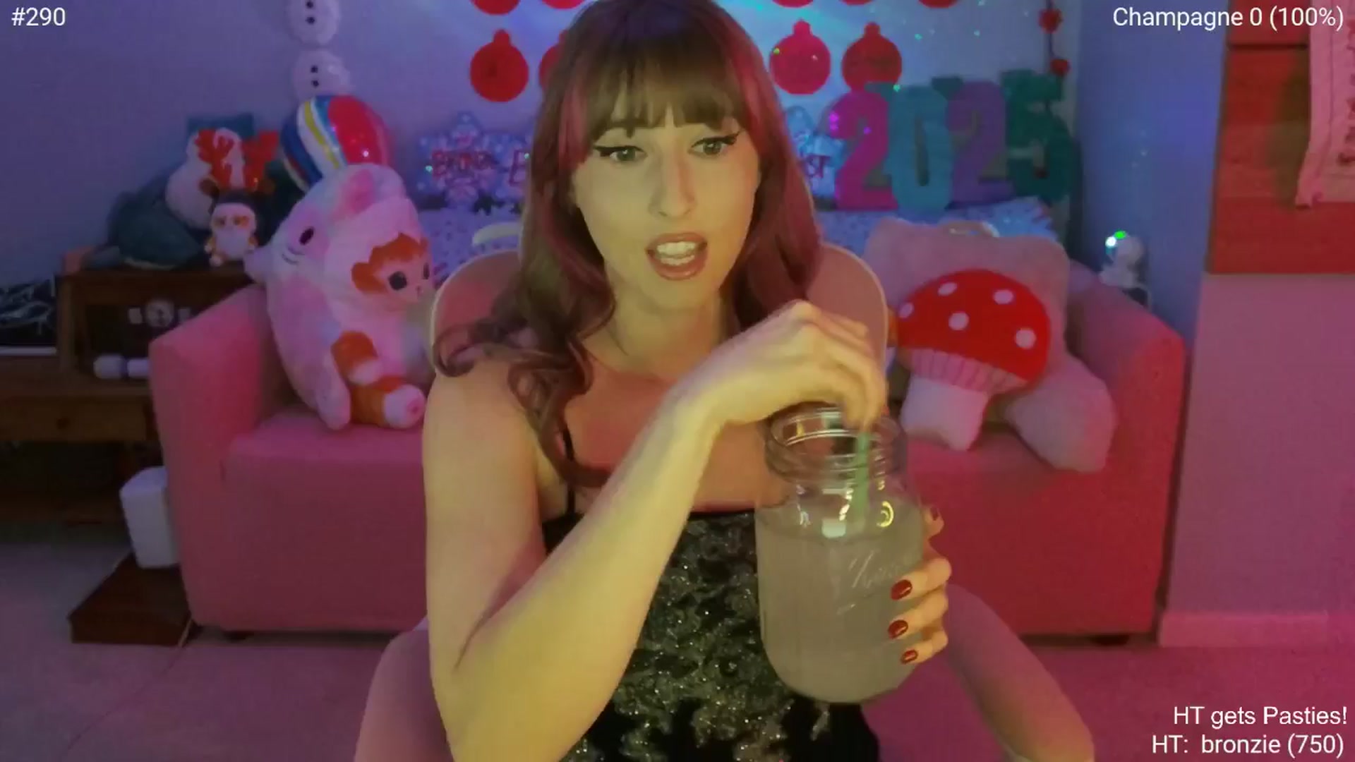 Gallery image thumbnail from Charliexjade's myfreecams stream on, 01/01/2025, 06:20 image 1 of 20