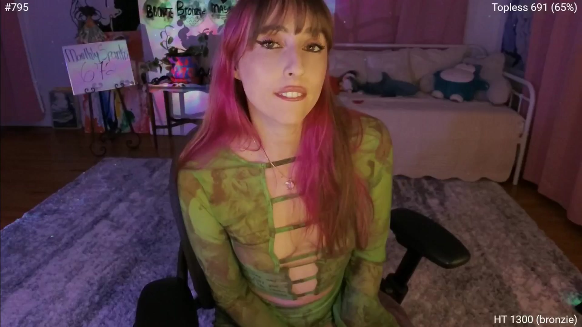 Gallery image thumbnail from Charliexjade's myfreecams stream on, 04/06/2025, 05:37 image 7 of 20