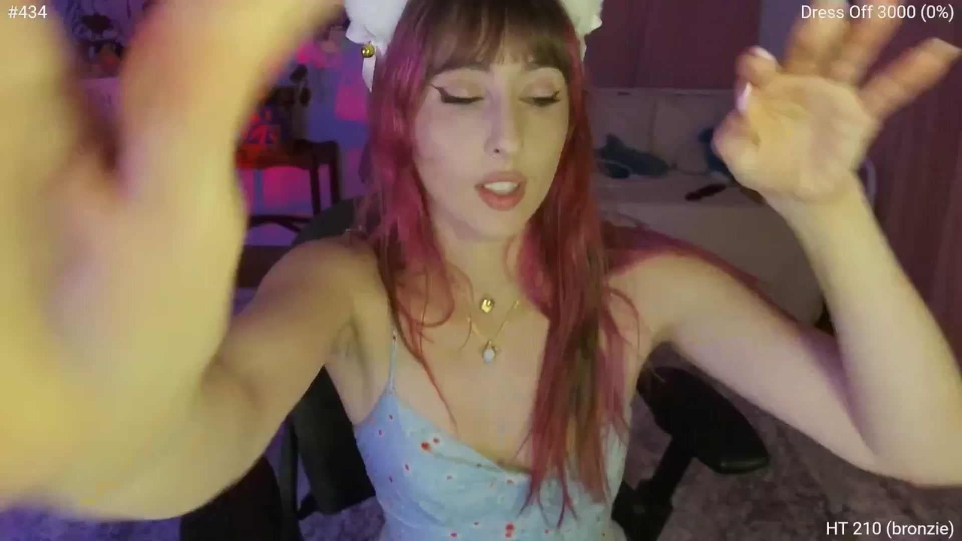 Gallery image thumbnail from Charliexjade's myfreecams stream on, 04/21/2025, 03:24 image 6 of 20