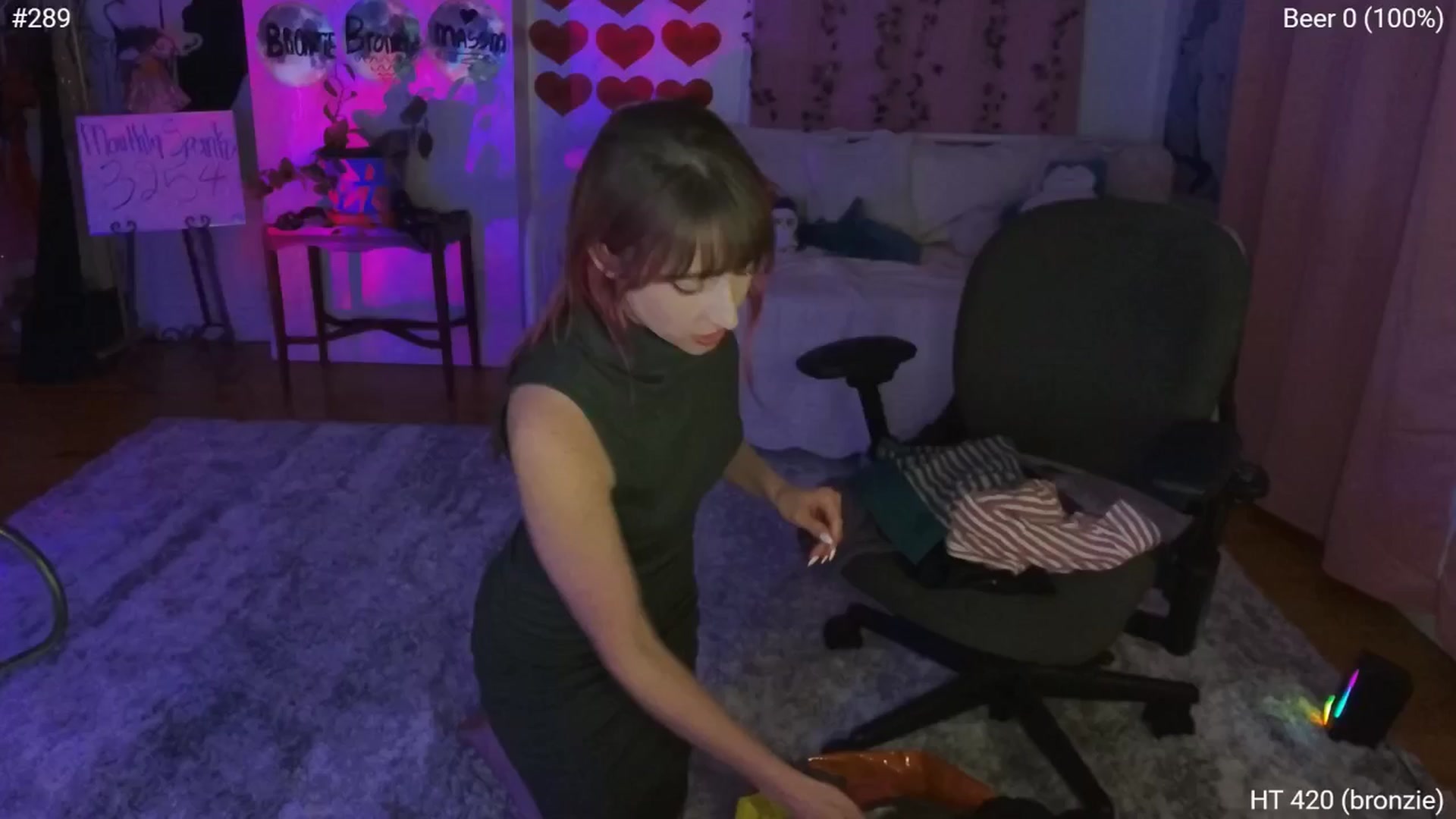Gallery image thumbnail from Charliexjade's myfreecams stream on, 04/28/2025, 04:43 image 6 of 20