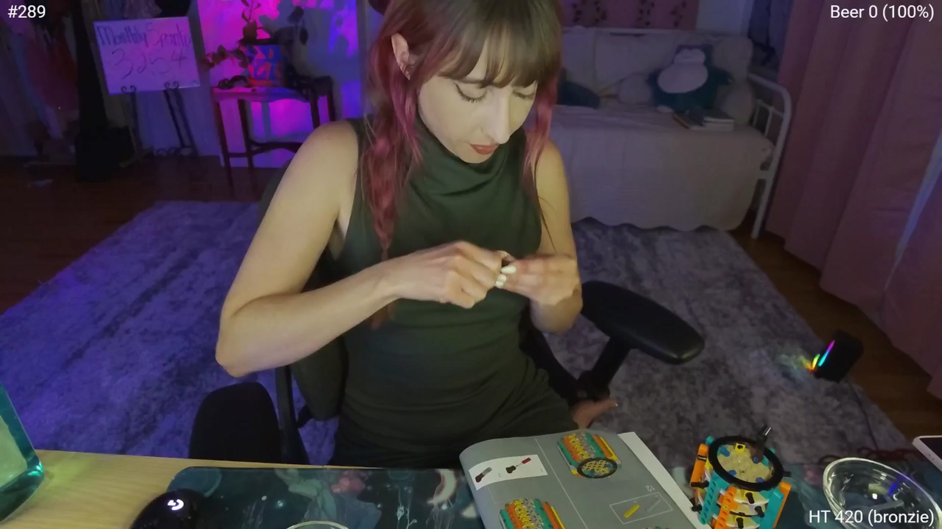 Gallery image thumbnail from Charliexjade's myfreecams stream on, 04/28/2025, 04:43 image 19 of 20