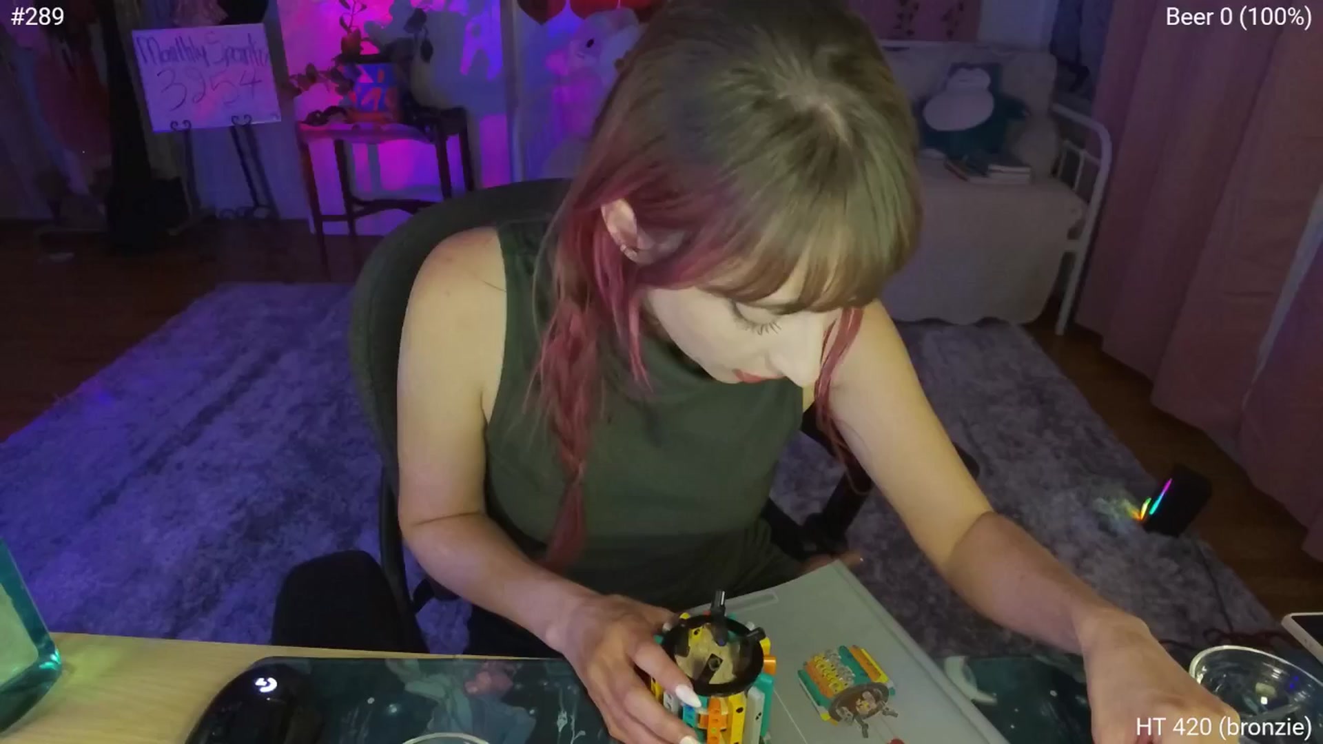 Gallery image thumbnail from Charliexjade's myfreecams stream on, 04/28/2025, 04:43 image 20 of 20