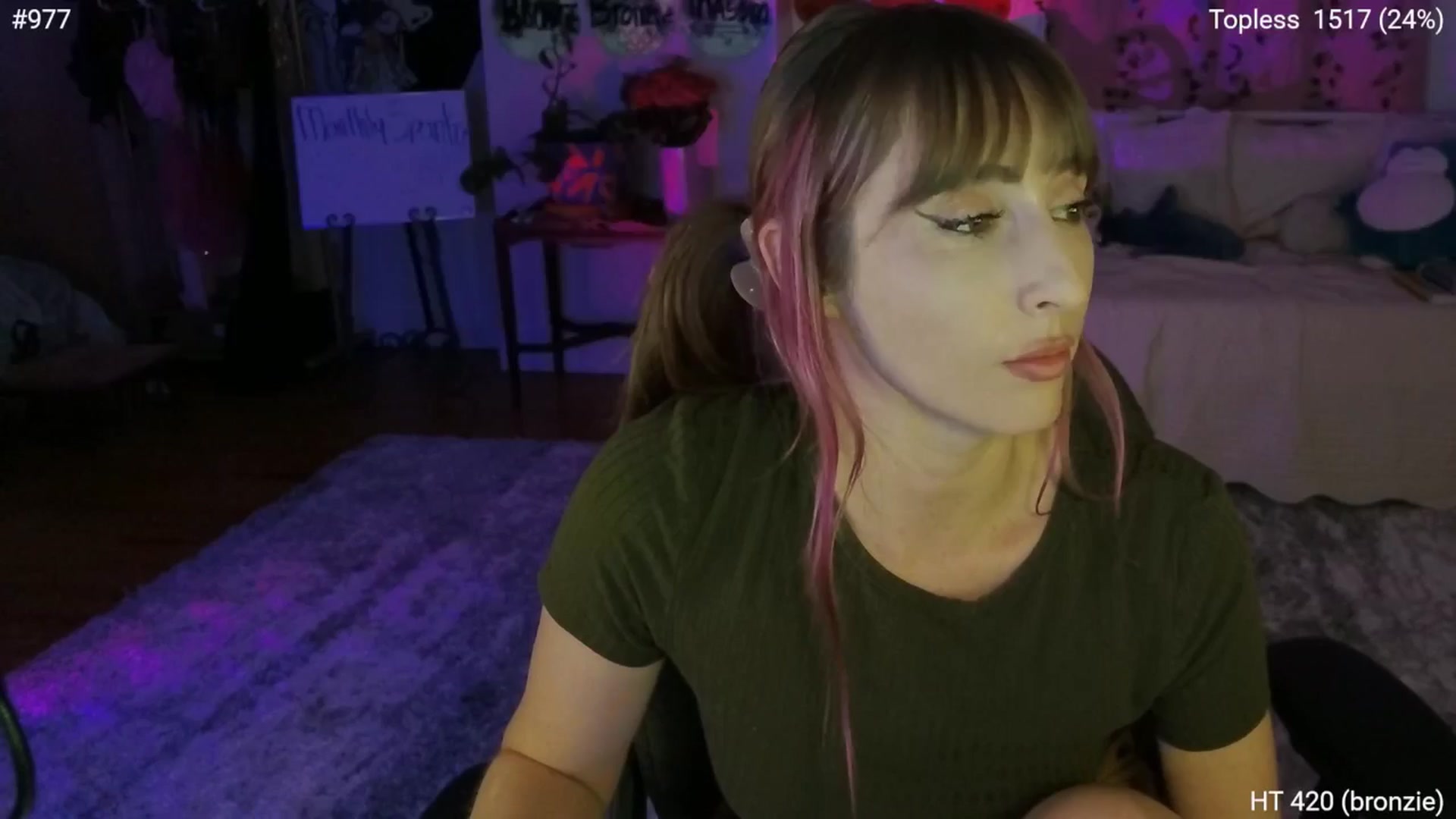 Gallery image thumbnail from Charliexjade's myfreecams stream on, 05/05/2025, 05:30 image 9 of 20