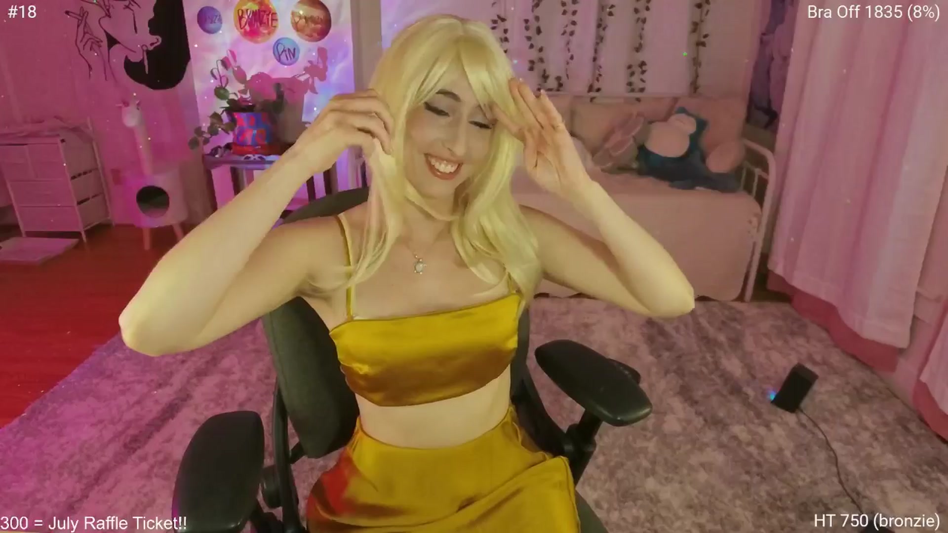 Gallery image thumbnail from Charliexjade's myfreecams stream on, 07/31/2025, 06:02 image 3 of 20