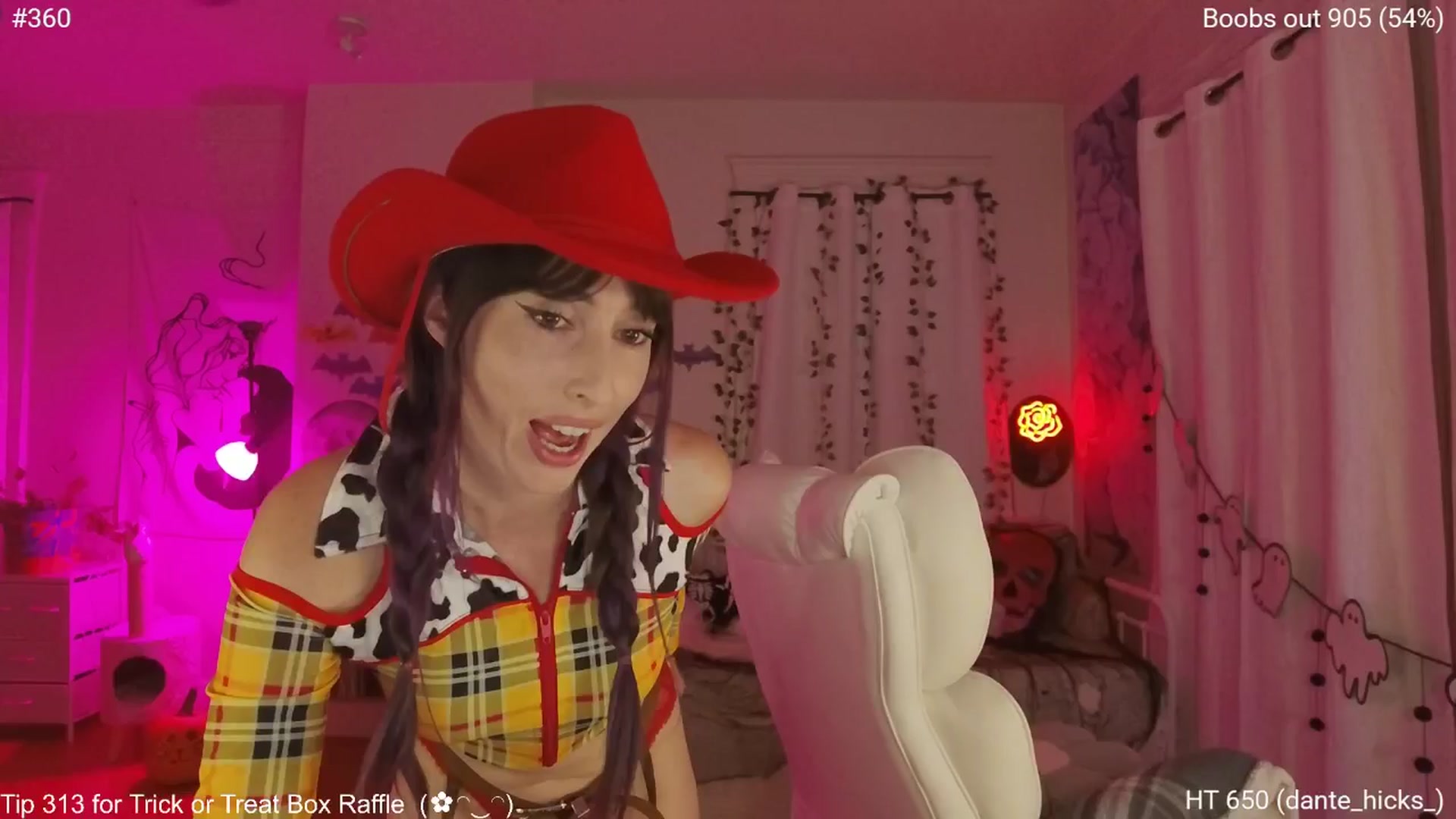 Gallery image thumbnail from Charliexjade's myfreecams stream on, 10/16/2025, 06:51 image 9 of 20
